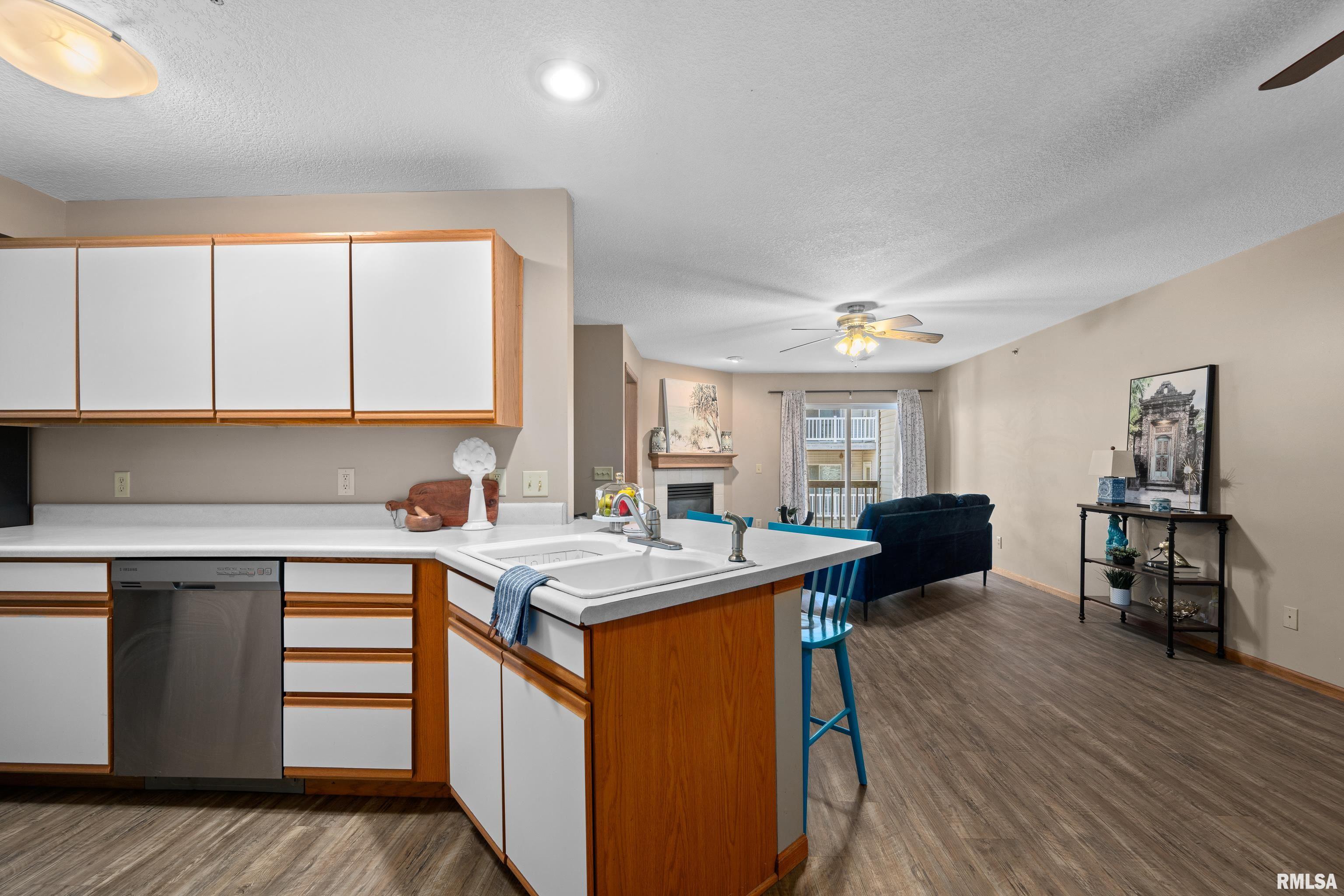 3814 Creek Hill Drive, Bettendorf, Iowa image 7