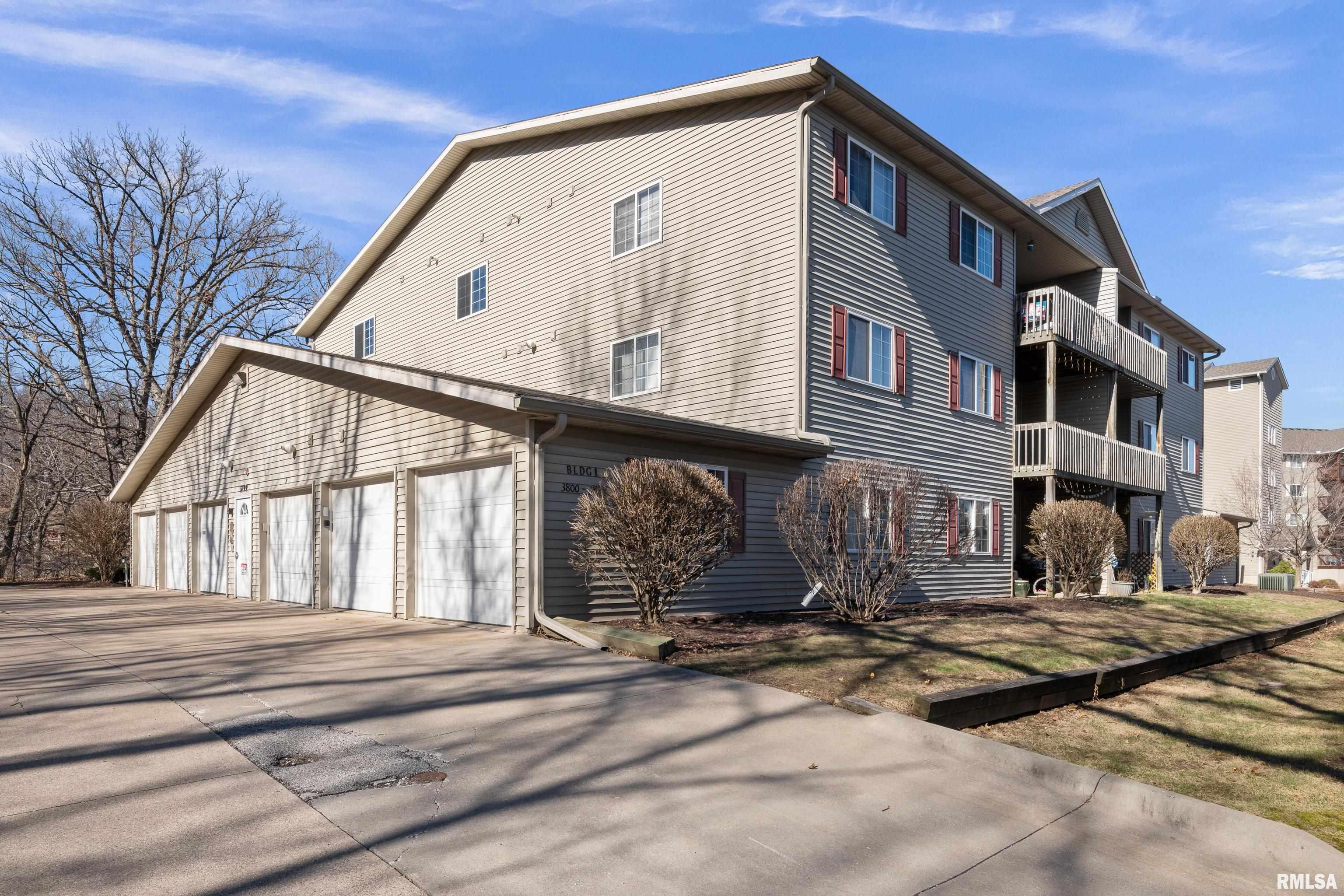 3814 Creek Hill Drive, Bettendorf, Iowa image 1