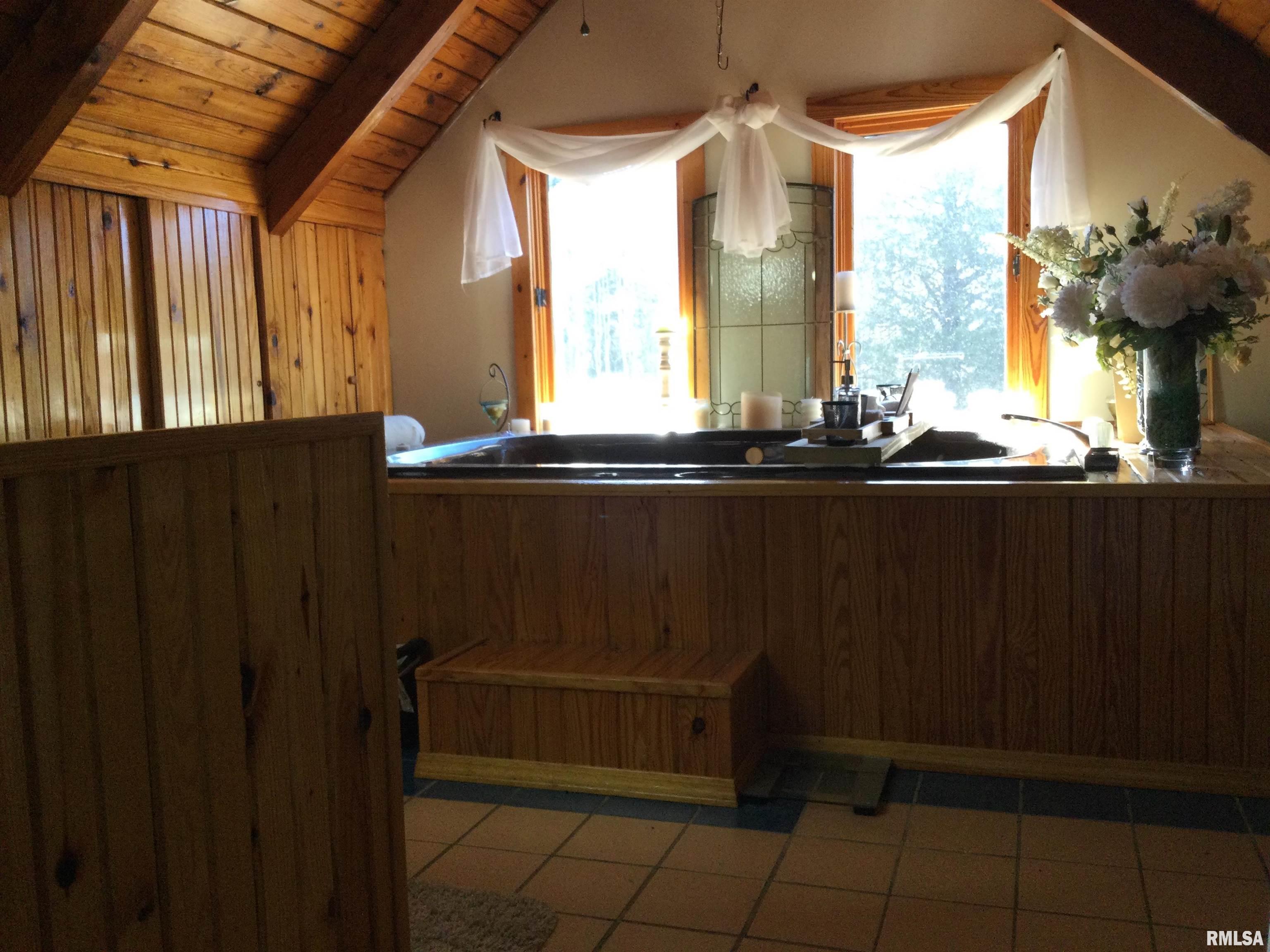 5453 Cherokee Lane, Carbondale, Illinois image 32