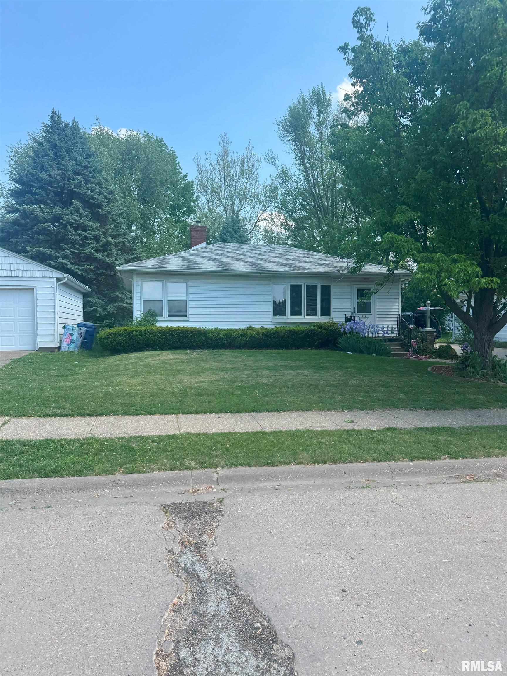 514 15th Avenue North, Clinton, Iowa image 1