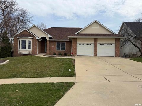 Homes For Sale - 7528 Wentworth Drive<br/> Sangamon County, Springfield, IL 62711