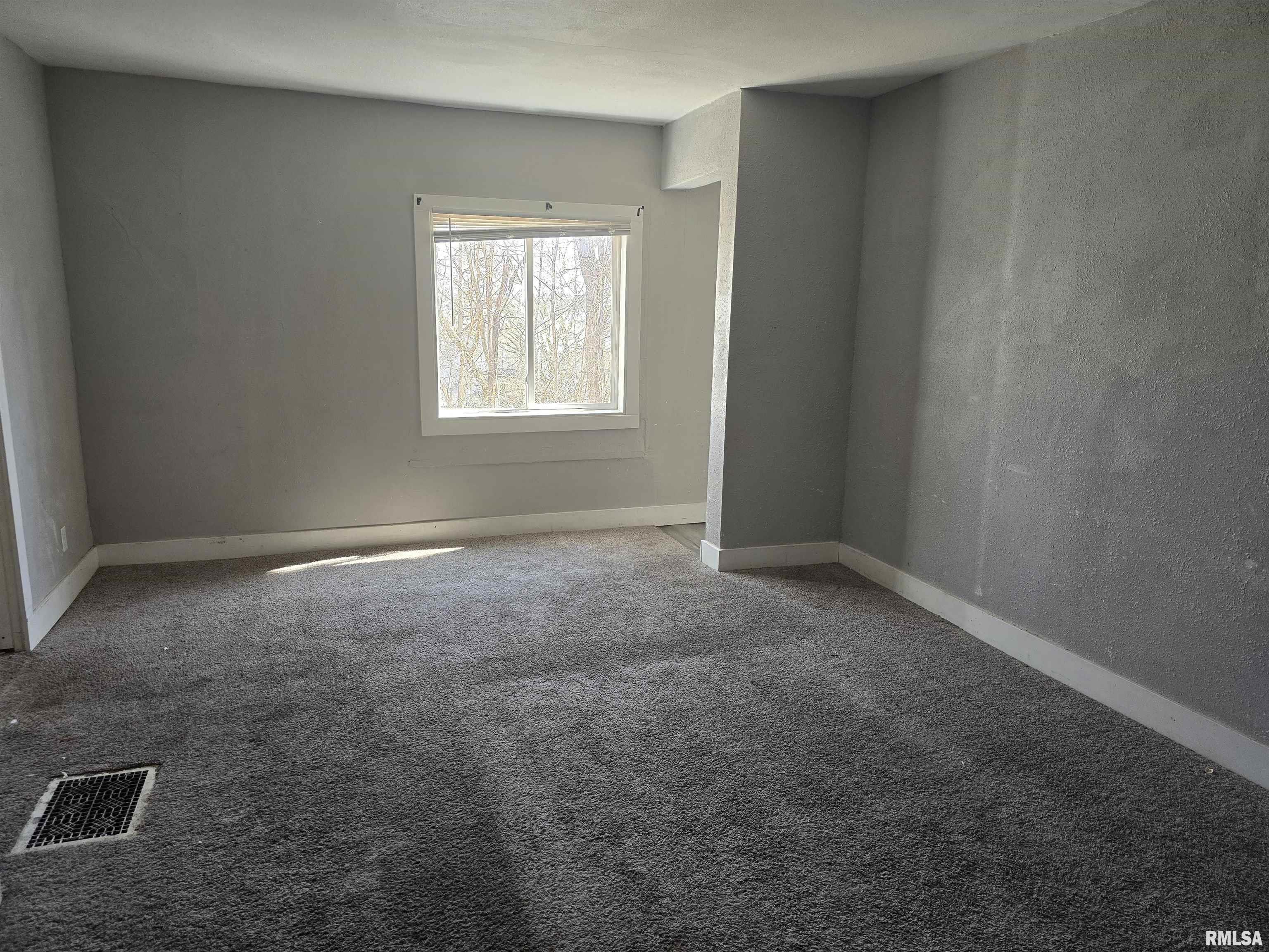 616 E 6th Street, Davenport, Iowa image 3