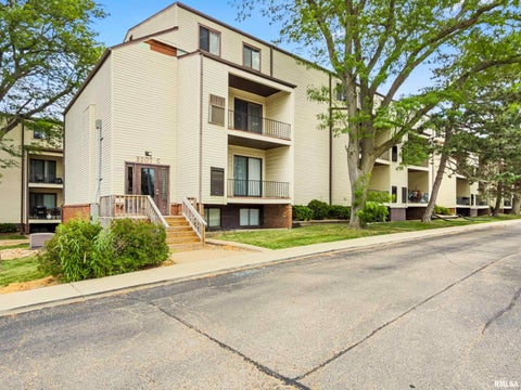 Apartment For Rent - 3207 W Willow Knolls Drive #52C<br/> Peoria, IL 61614