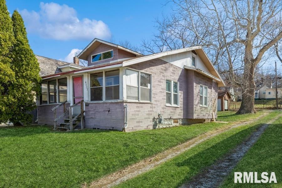 4227 11th Street, Rock Island, Illinois image 2