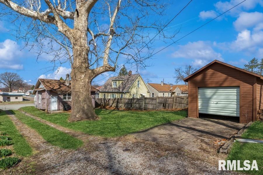 4227 11th Street, Rock Island, Illinois image 4