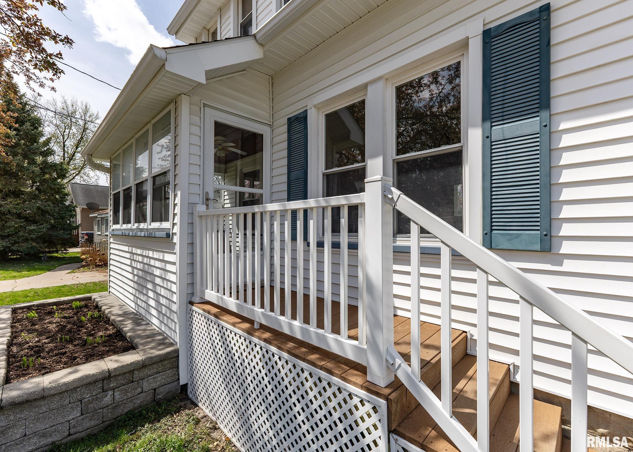 2119 44th Street, Moline, Illinois image 2
