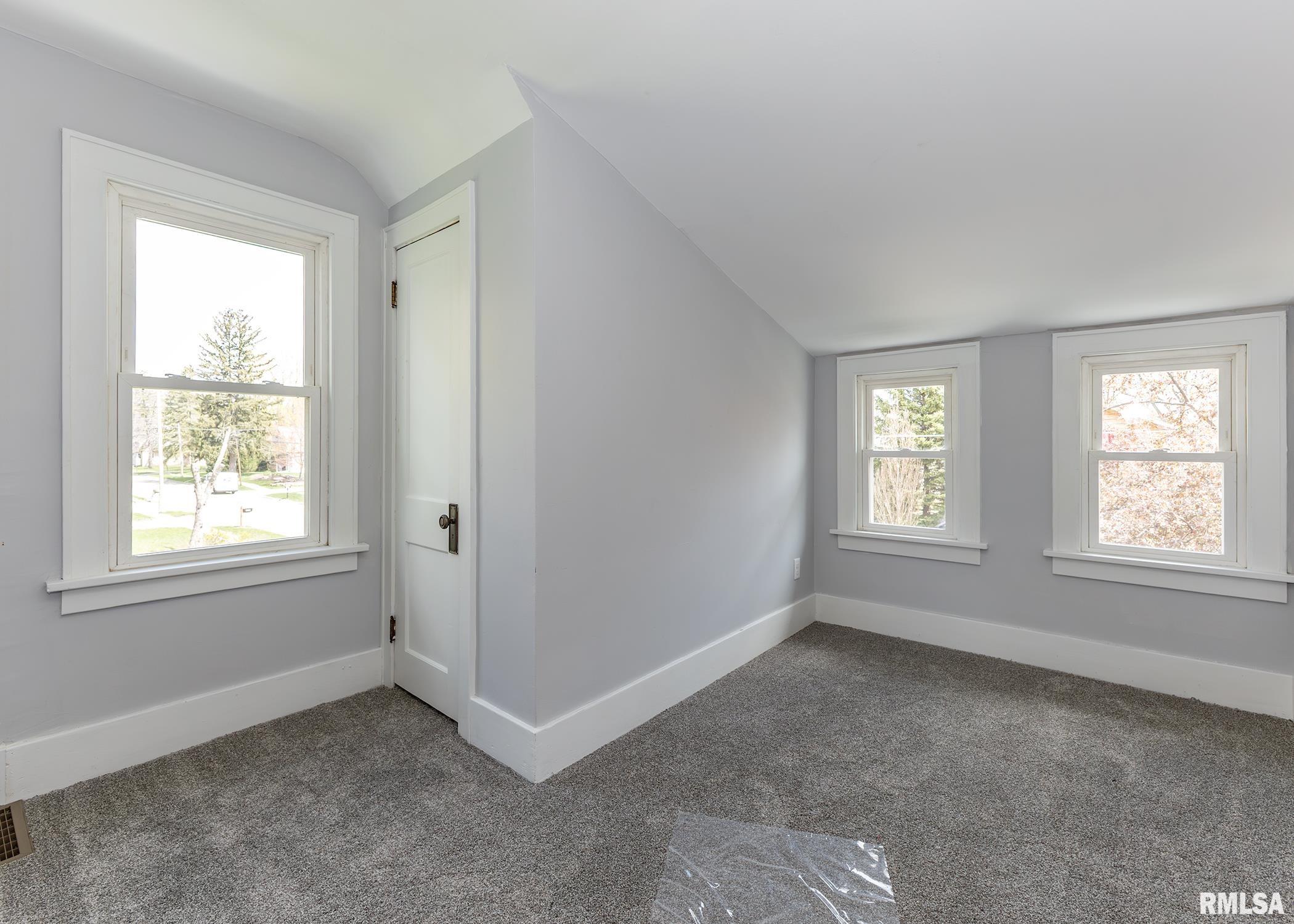 2119 44th Street, Moline, Illinois image 18