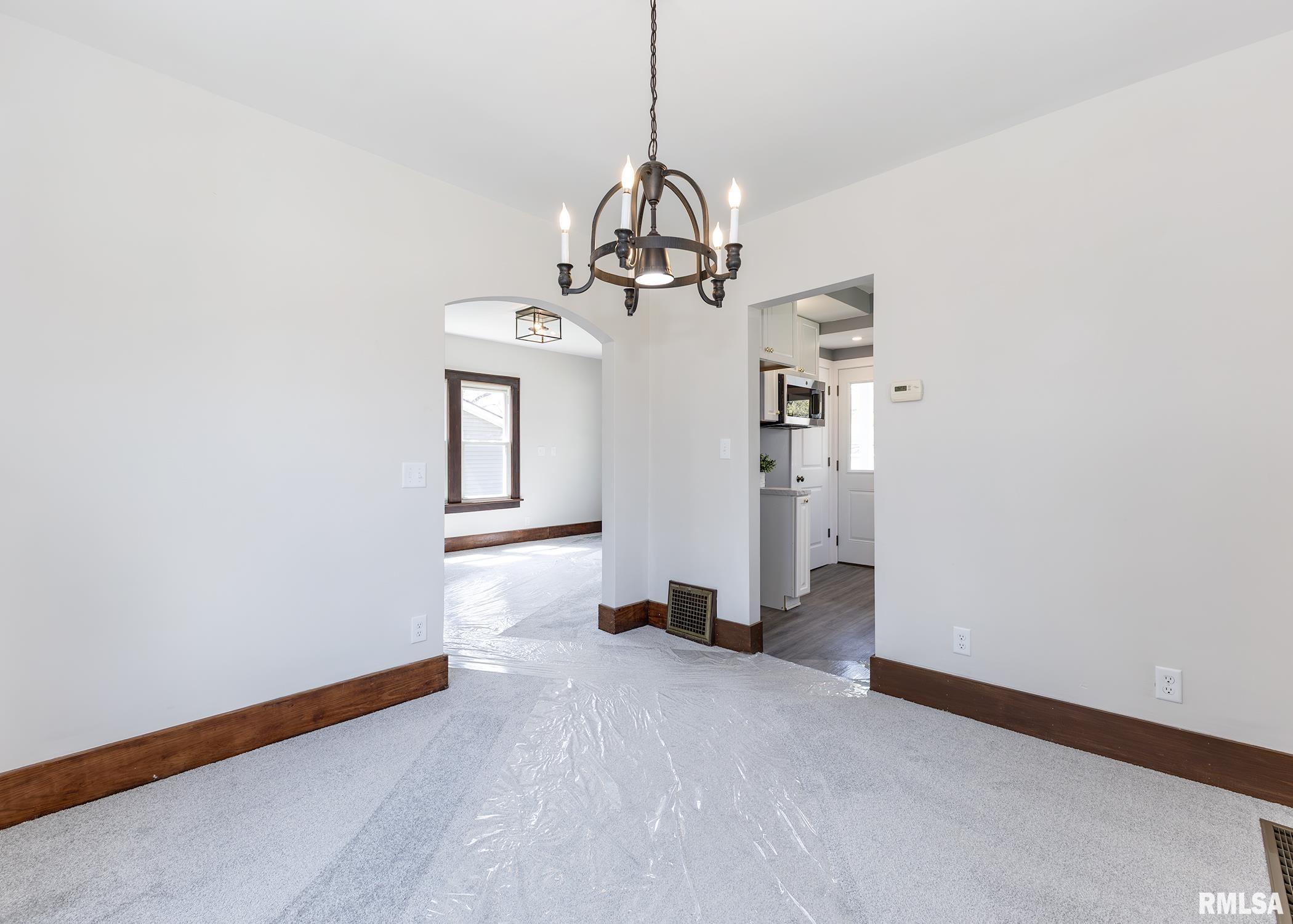 2119 44th Street, Moline, Illinois image 10