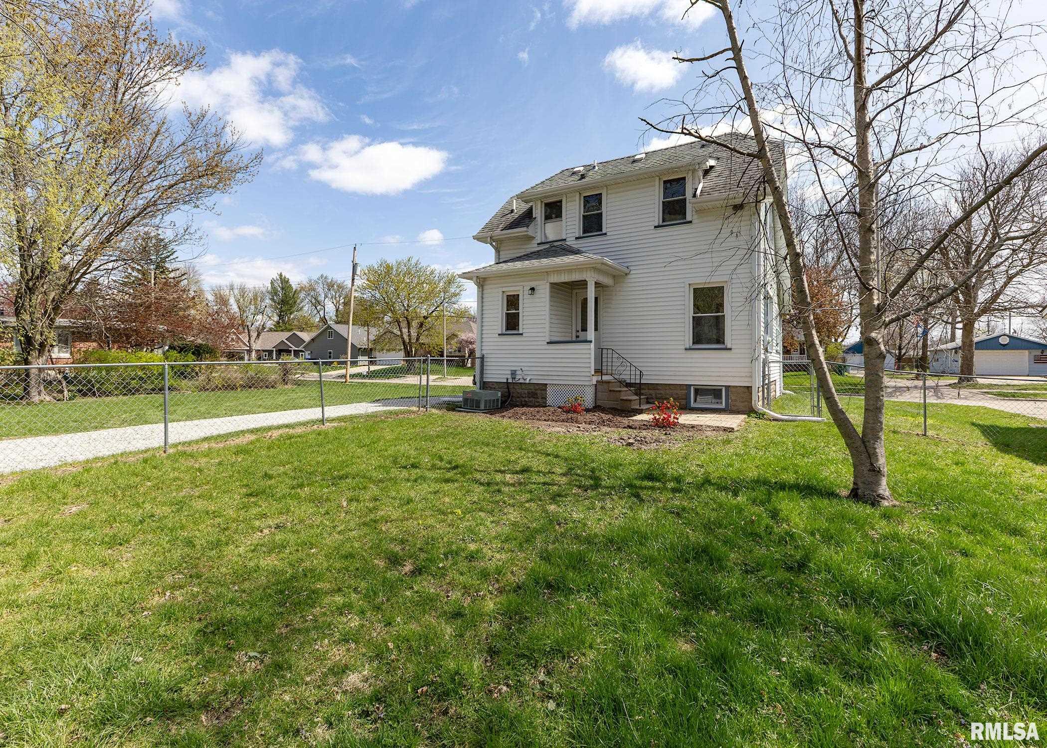2119 44th Street, Moline, Illinois image 6