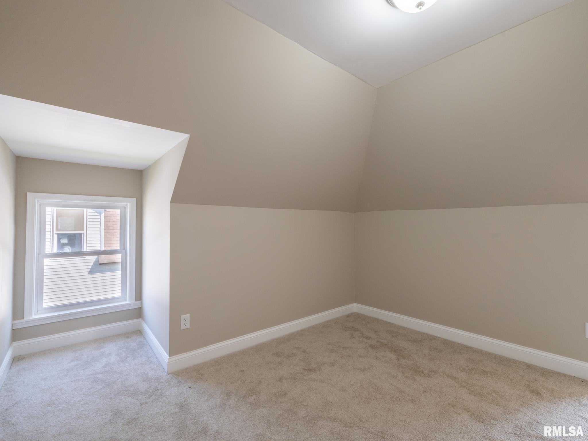 201 E Oakley Street, Glasford, Illinois image 21