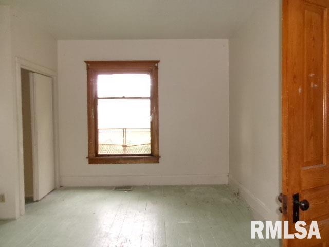 896 E Chestnut Street, Canton, Illinois image 5