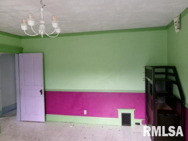 896 E Chestnut Street, Canton, Illinois image 17