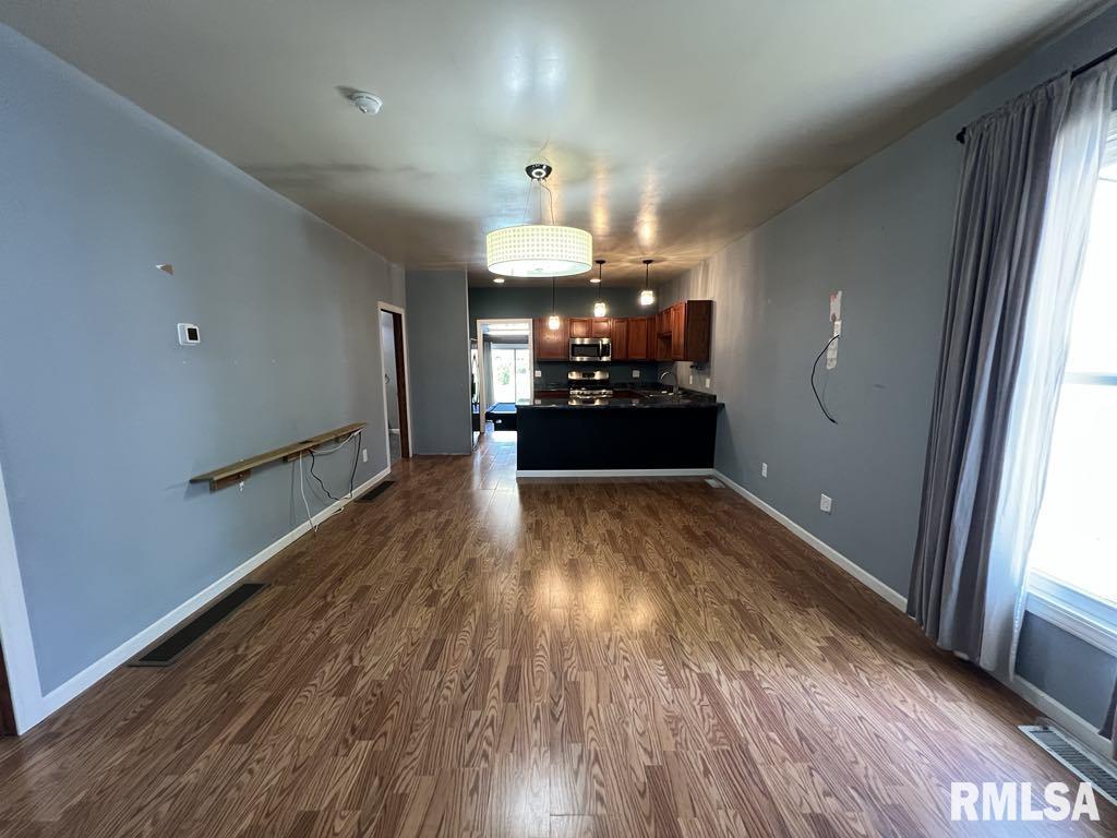 836 S Johnson Street, Macomb, Illinois image 6