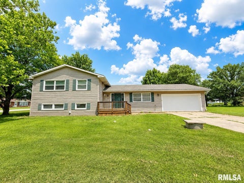 Homes For Sale - 201 Mcmurtry Drive<br/> Knox County, Henderson, IL 61439