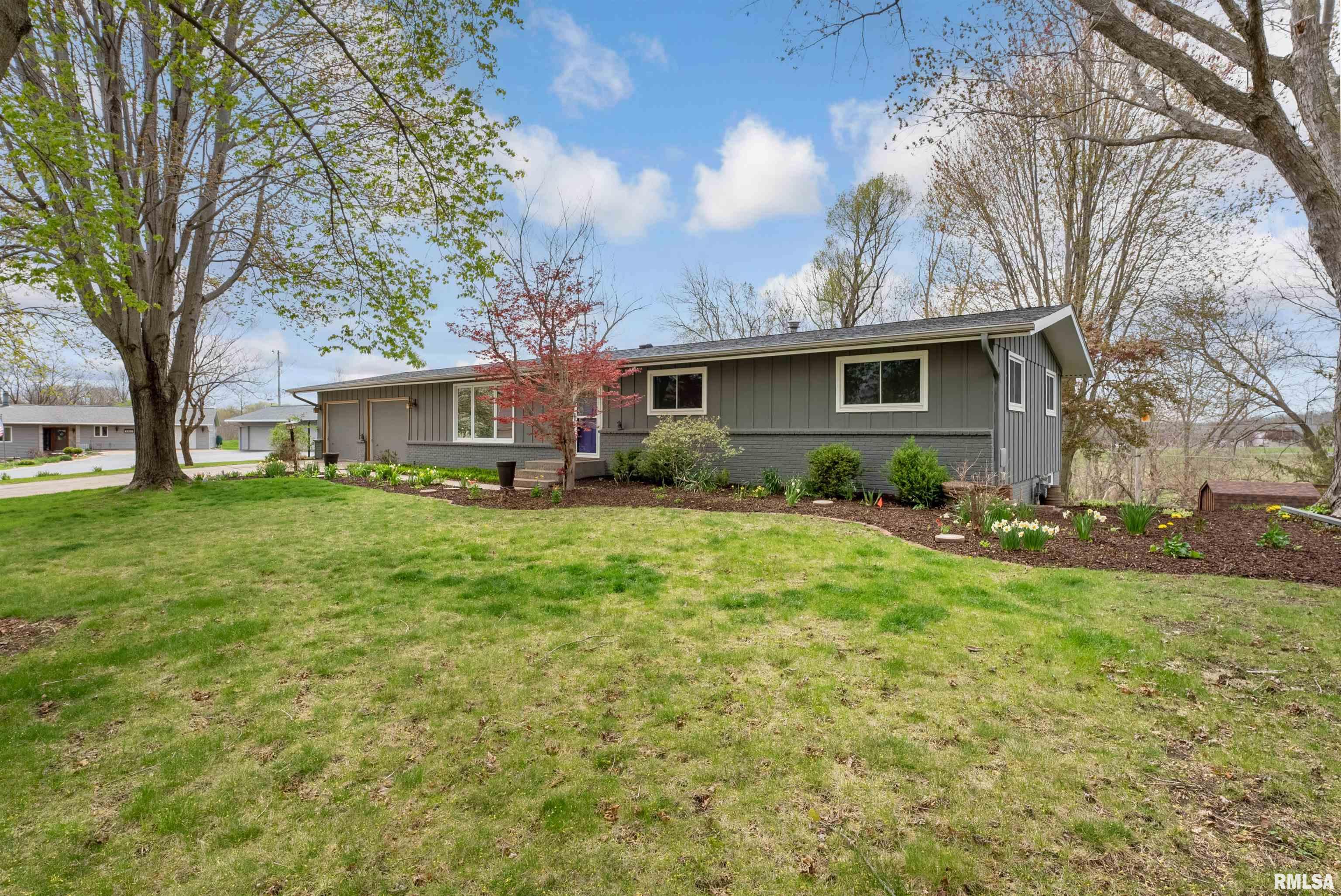 8808 20th Street West, Rock Island, Illinois image 2