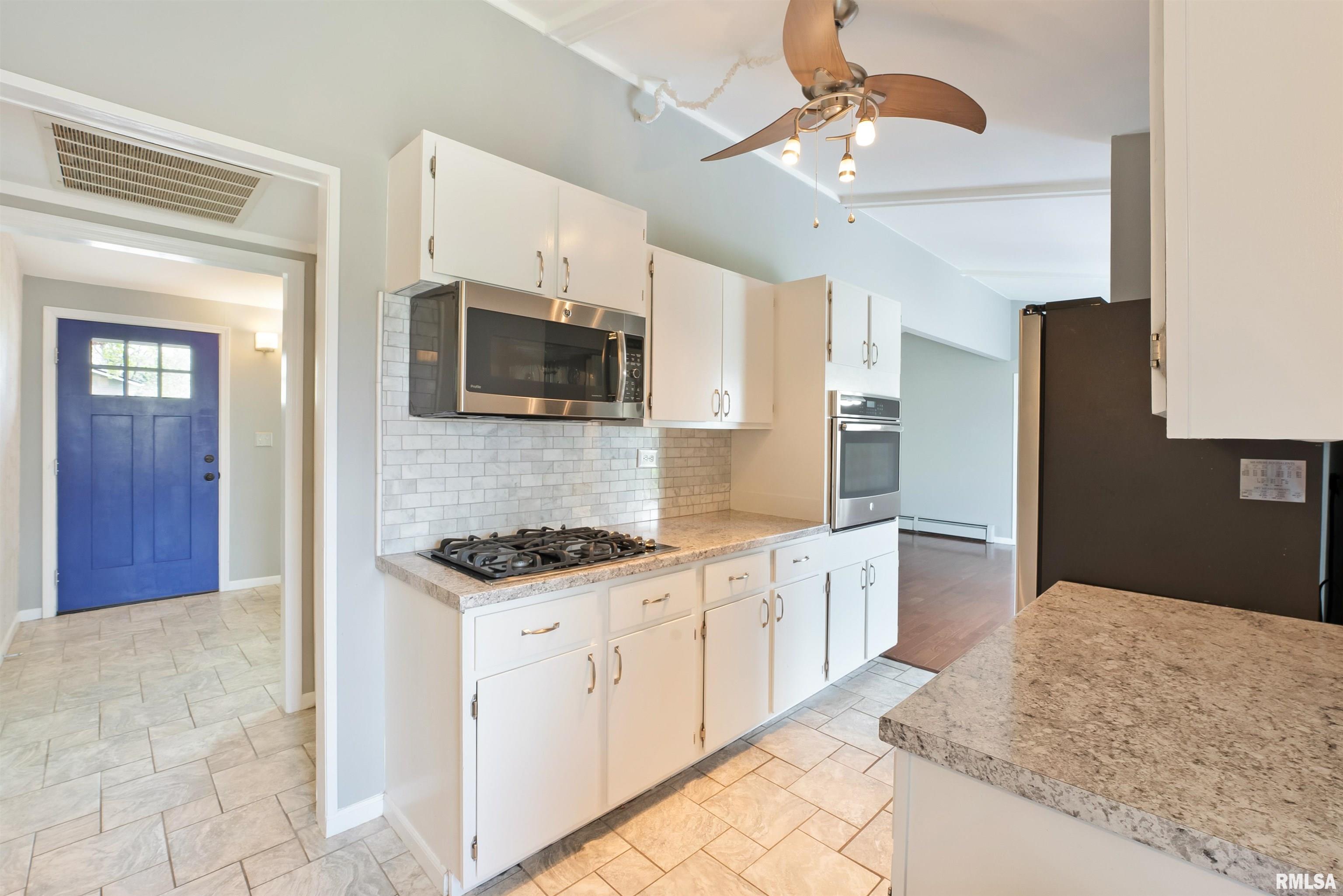 8808 20th Street West, Rock Island, Illinois image 9