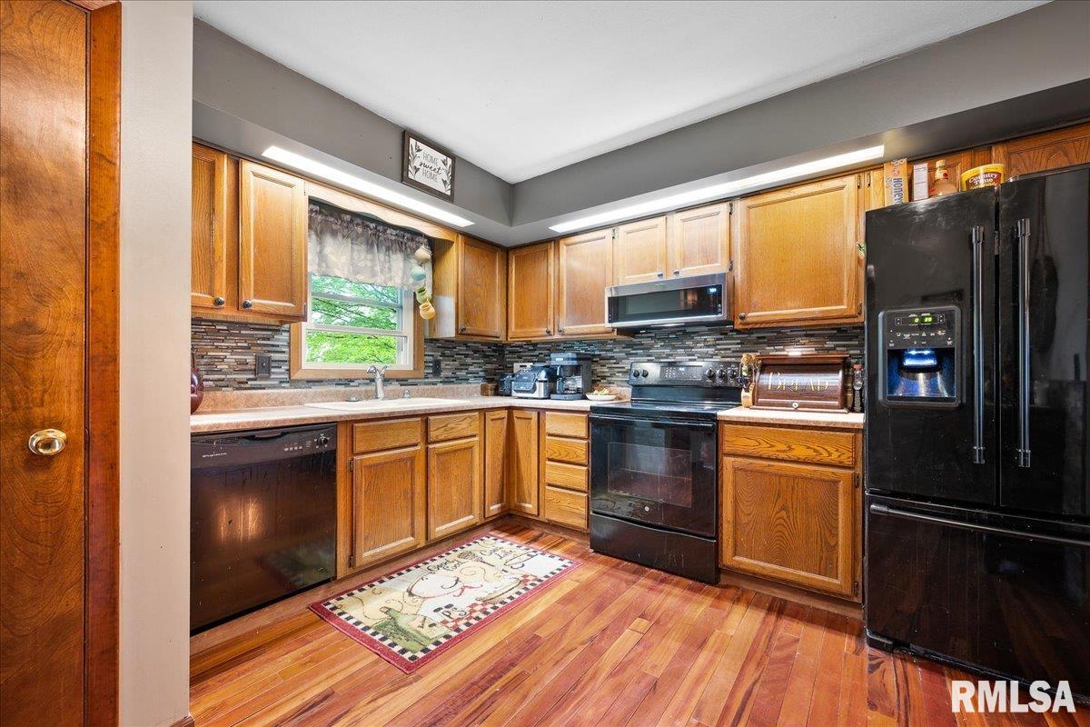 411 Zook Court, Germantown Hills, Illinois image 25