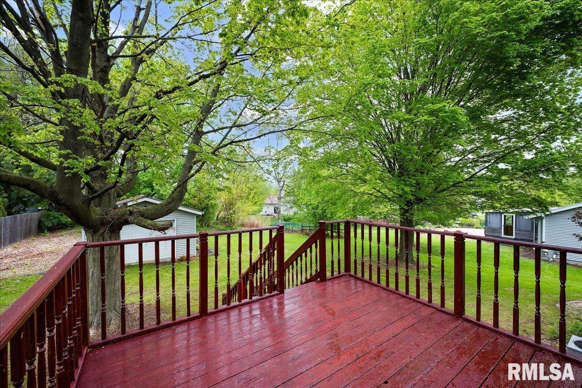 411 Zook Court, Germantown Hills, Illinois image 5