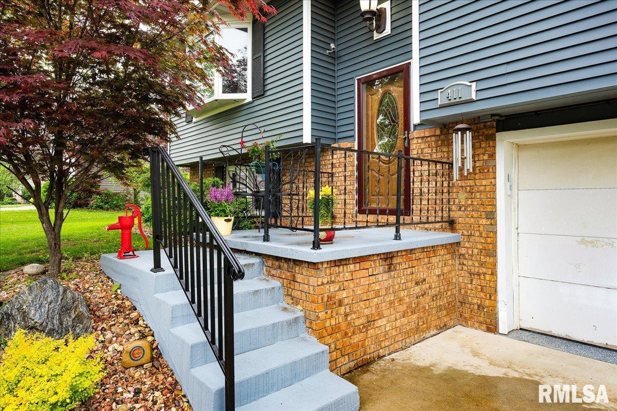 411 Zook Court, Germantown Hills, Illinois image 3