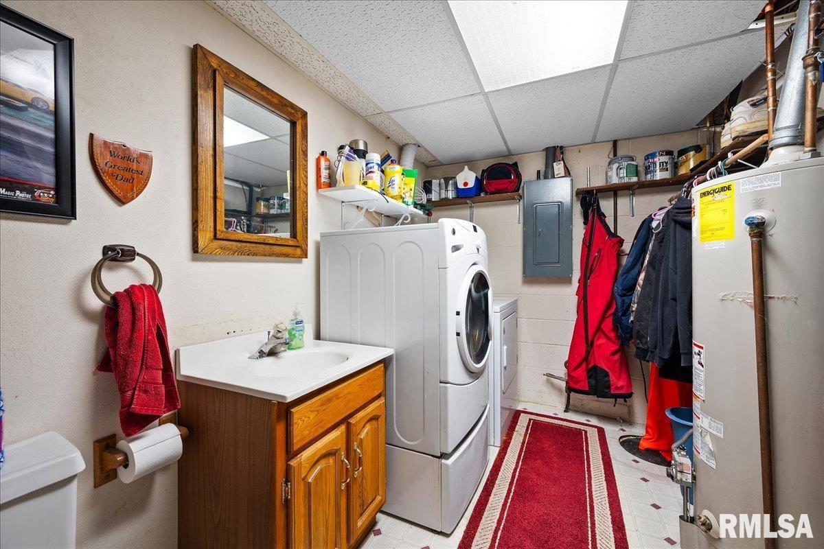 411 Zook Court, Germantown Hills, Illinois image 16