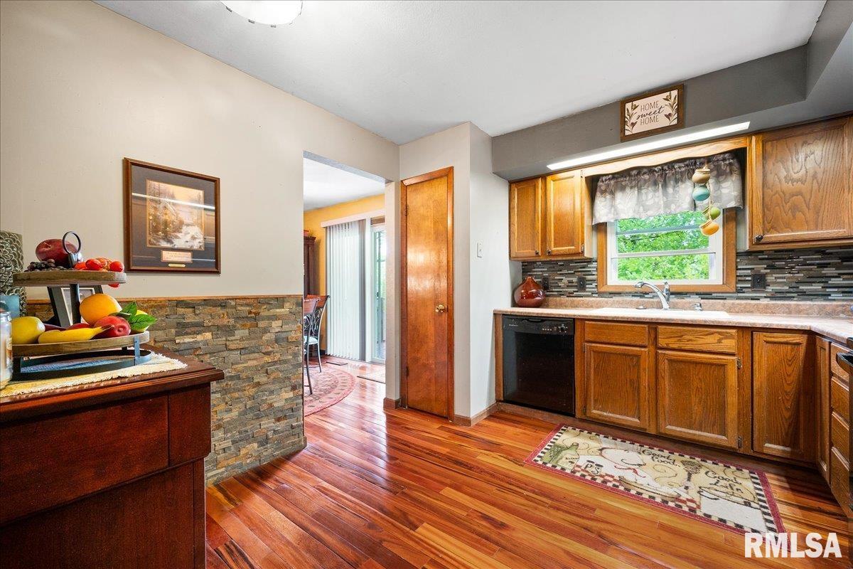 411 Zook Court, Germantown Hills, Illinois image 23