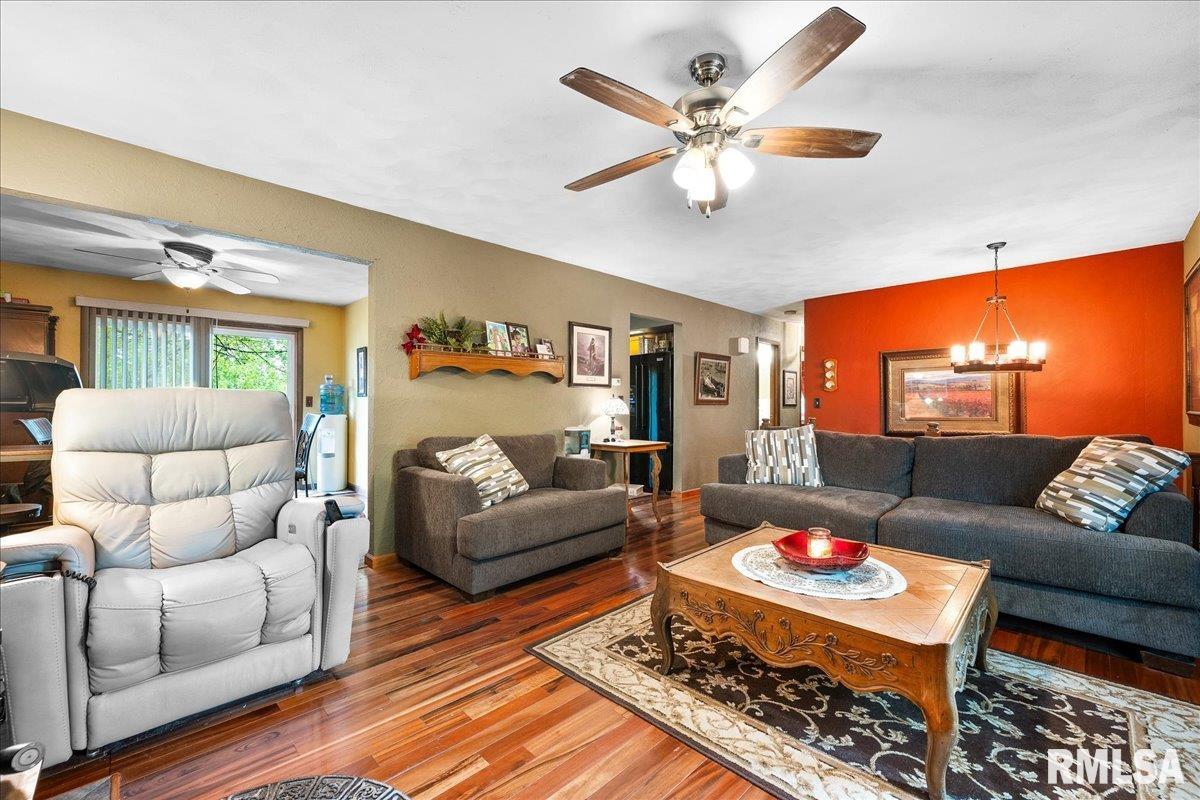 411 Zook Court, Germantown Hills, Illinois image 20