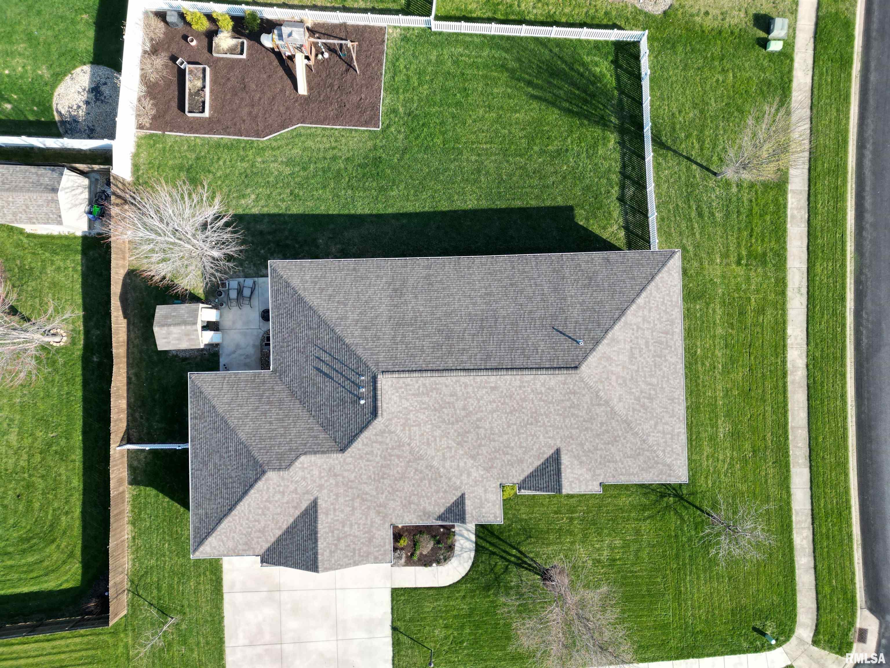 1401 Mitchell Street, Washington, Illinois image 2