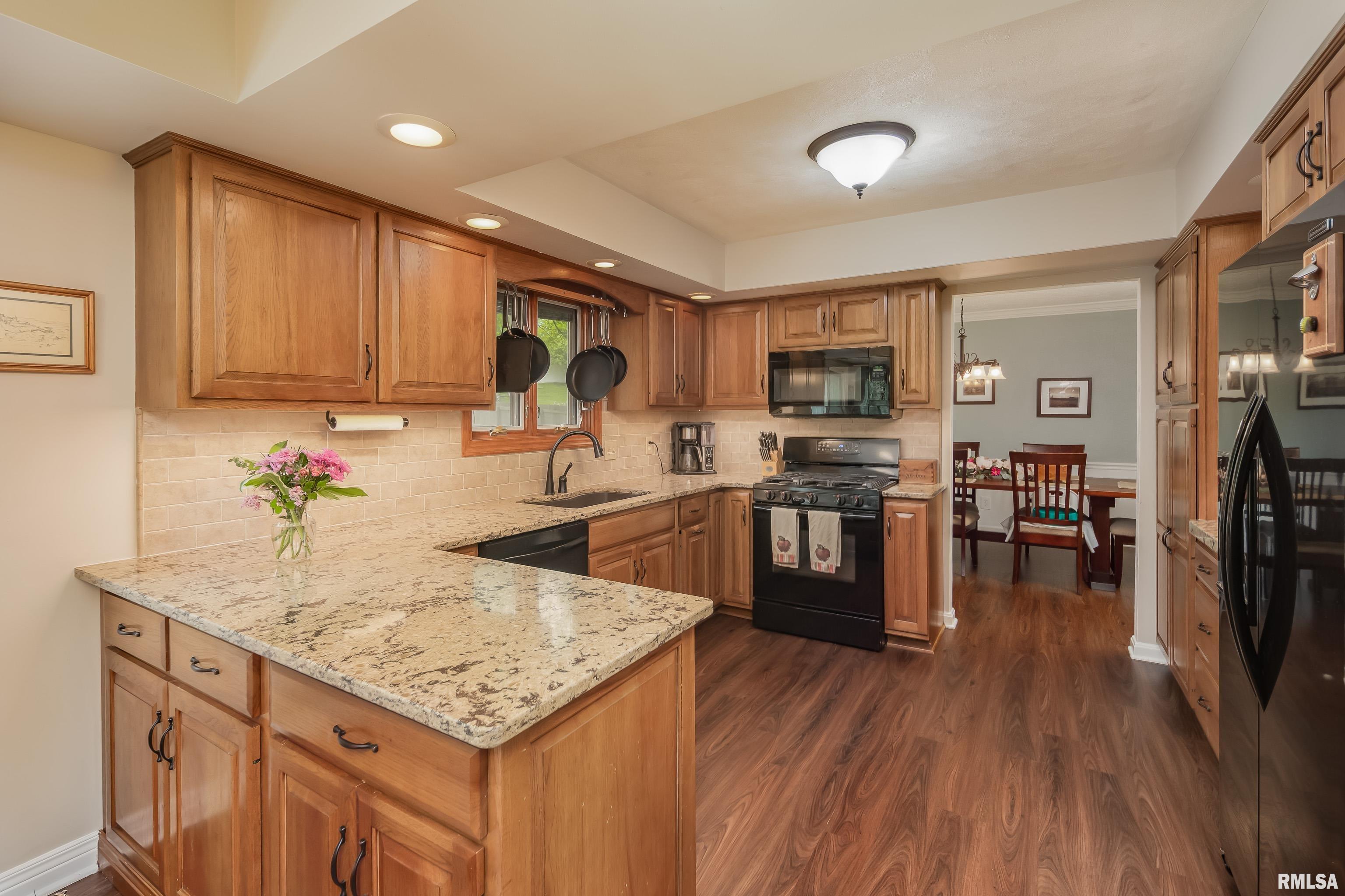 8530 W 17th Street, Rock Island, Illinois image 9
