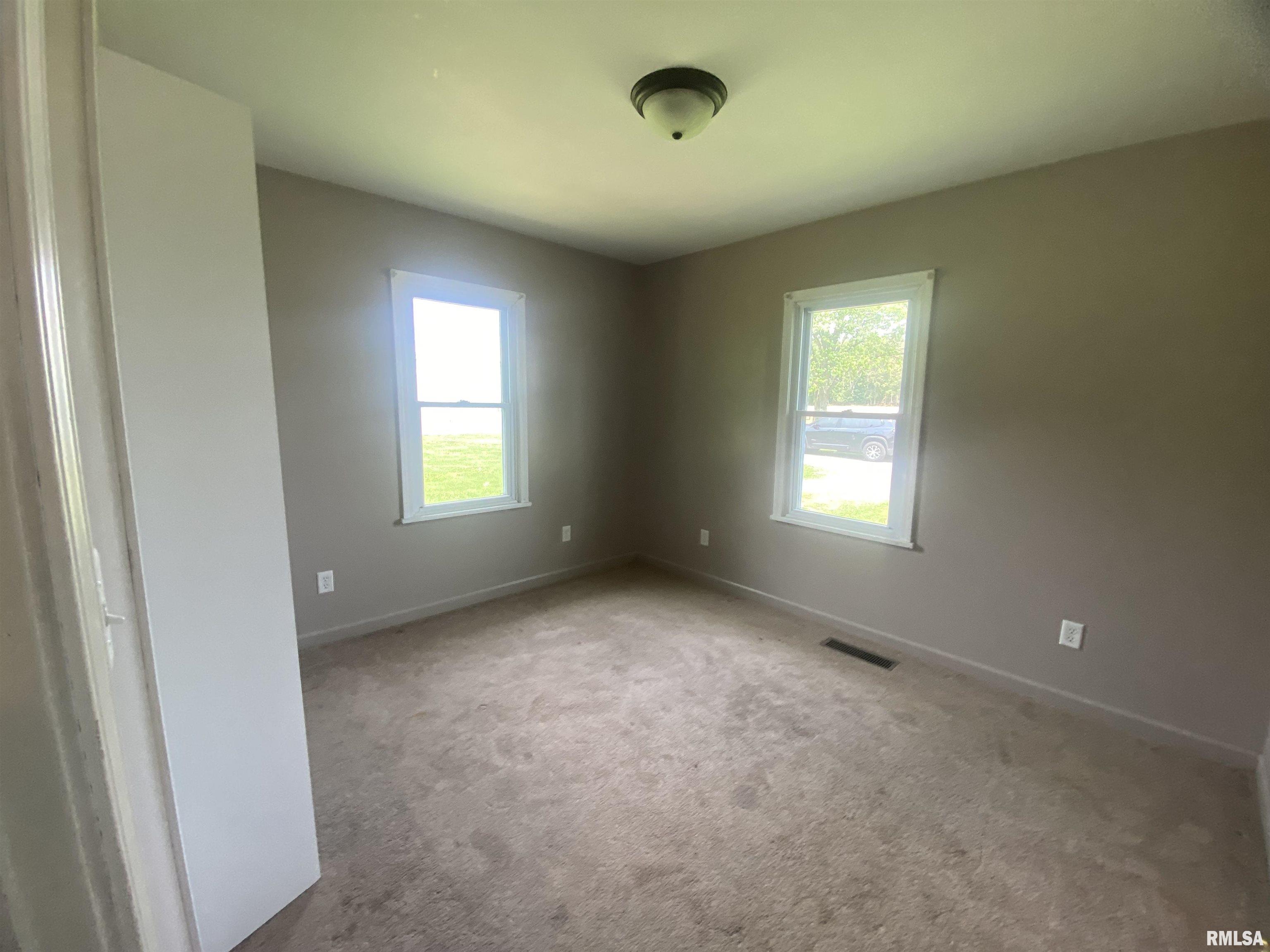 22545 Thompsonville Lake Road, Thompsonville, Illinois image 6