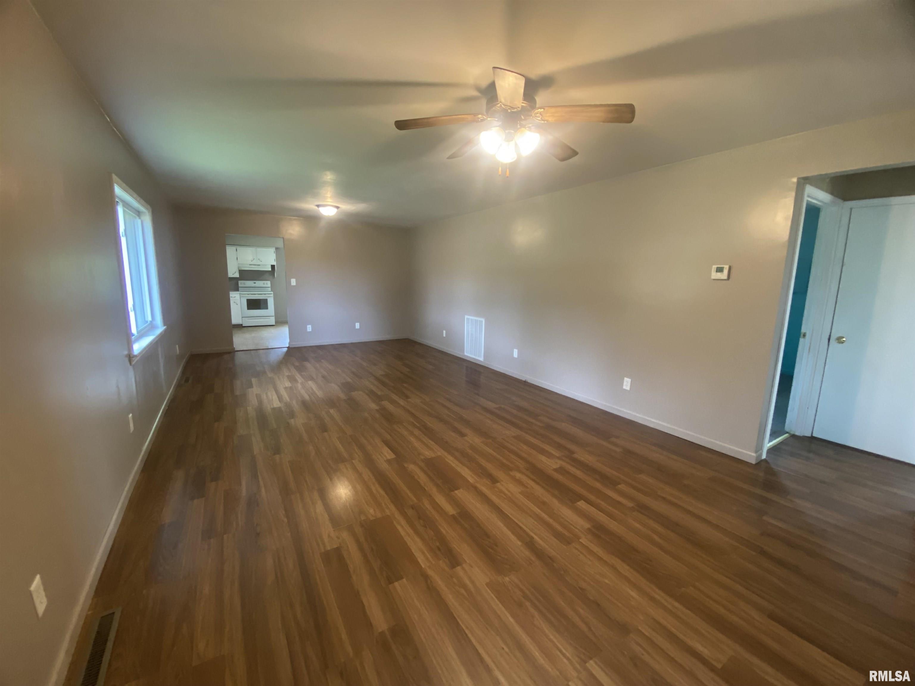 22545 Thompsonville Lake Road, Thompsonville, Illinois image 10