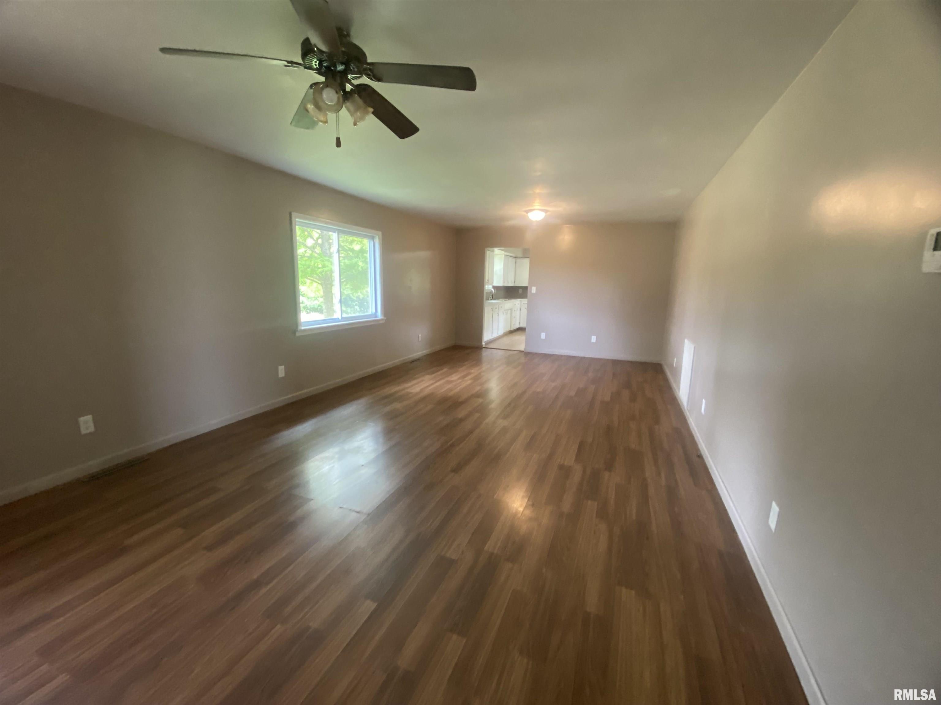 22545 Thompsonville Lake Road, Thompsonville, Illinois image 11