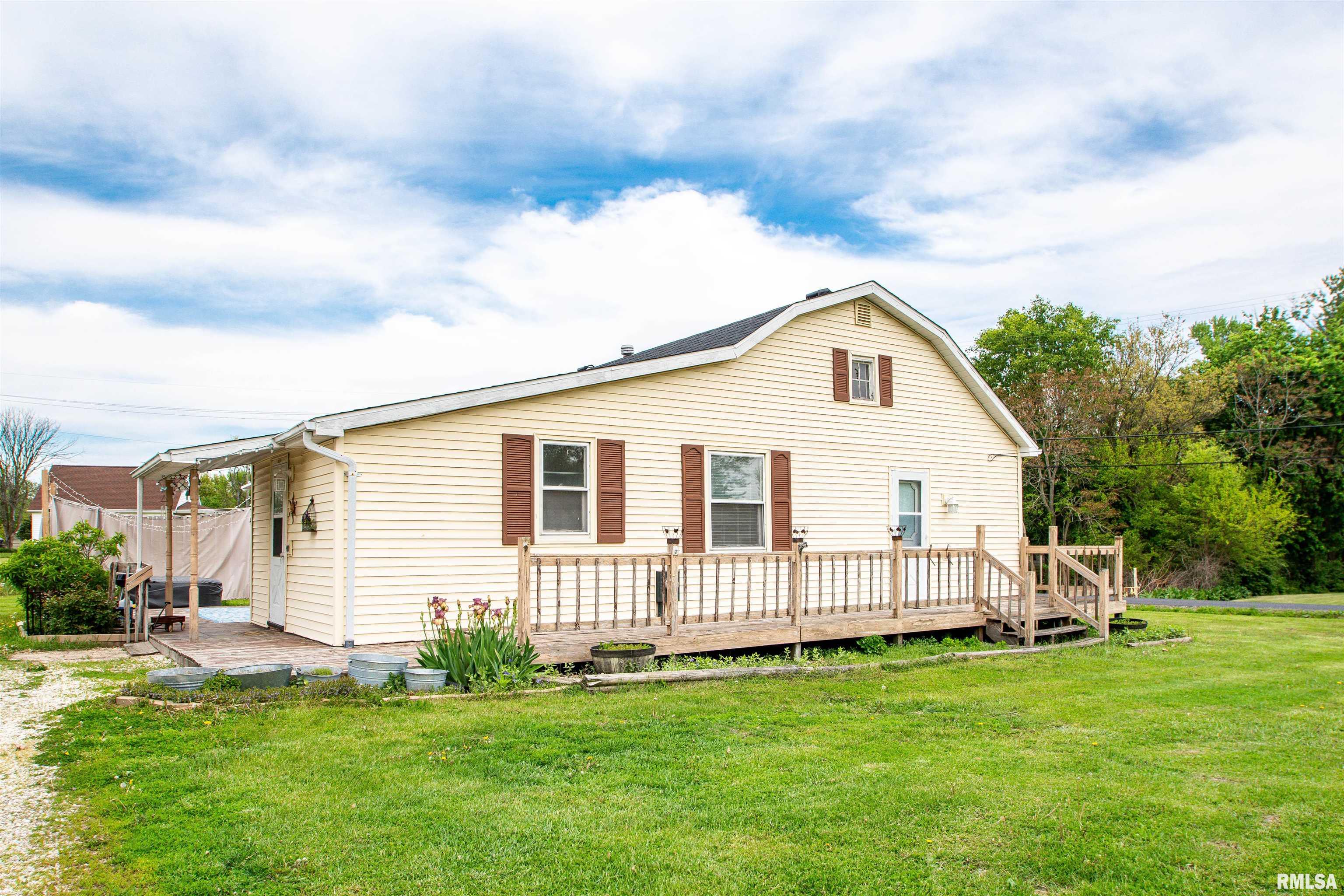 2106 Bloomington Road, East Peoria, Illinois image 2