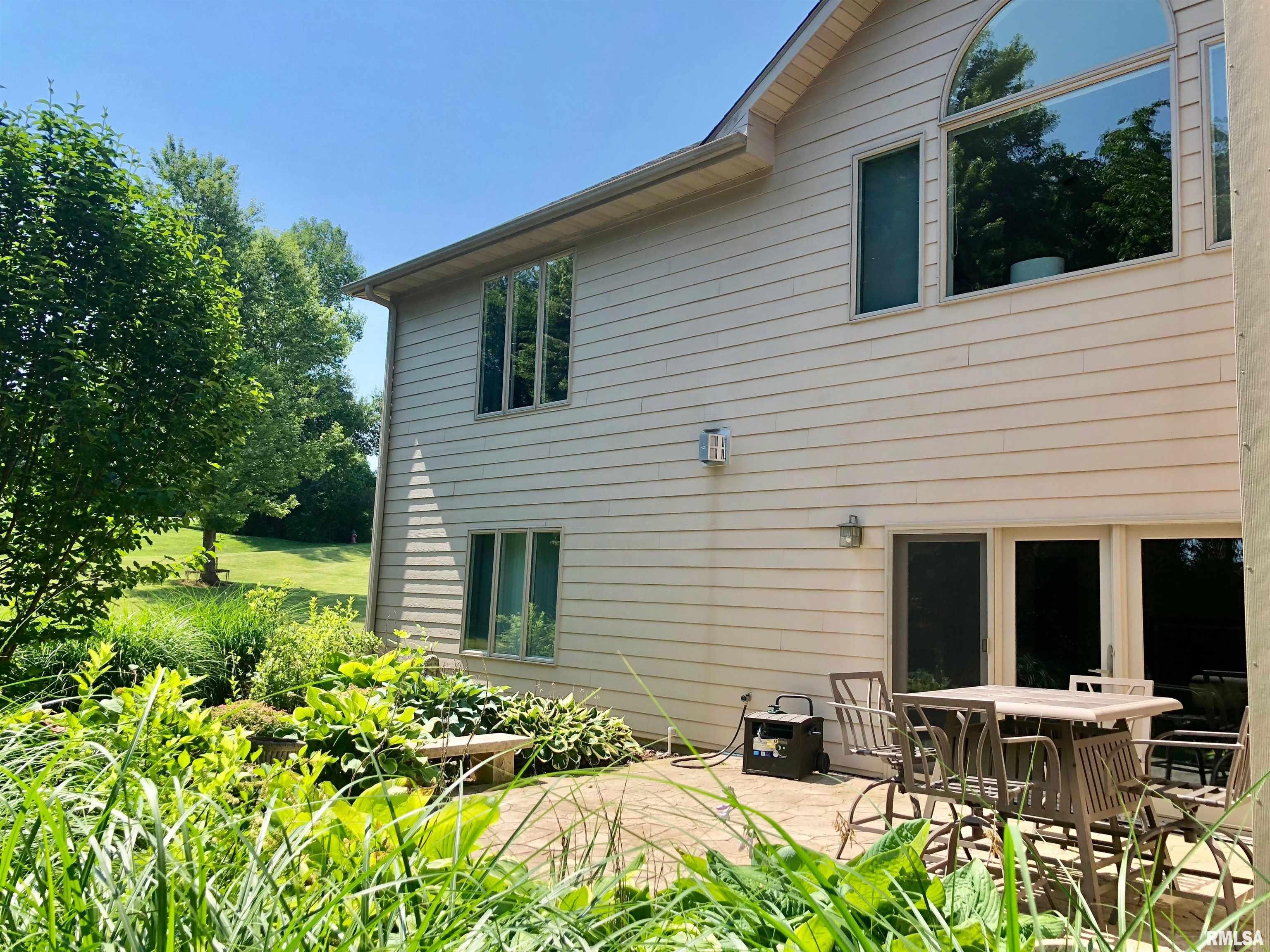 325 Hillcrest Drive, Macomb, Illinois image 46