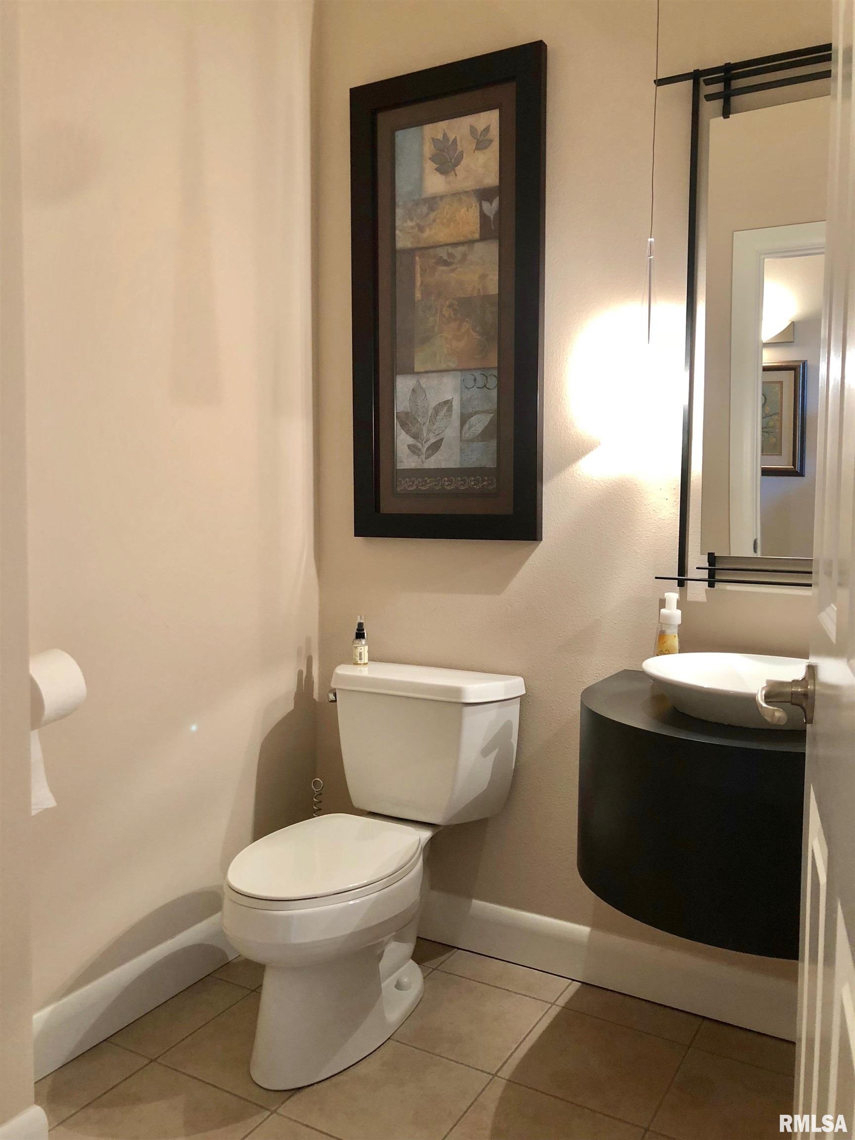325 Hillcrest Drive, Macomb, Illinois image 31
