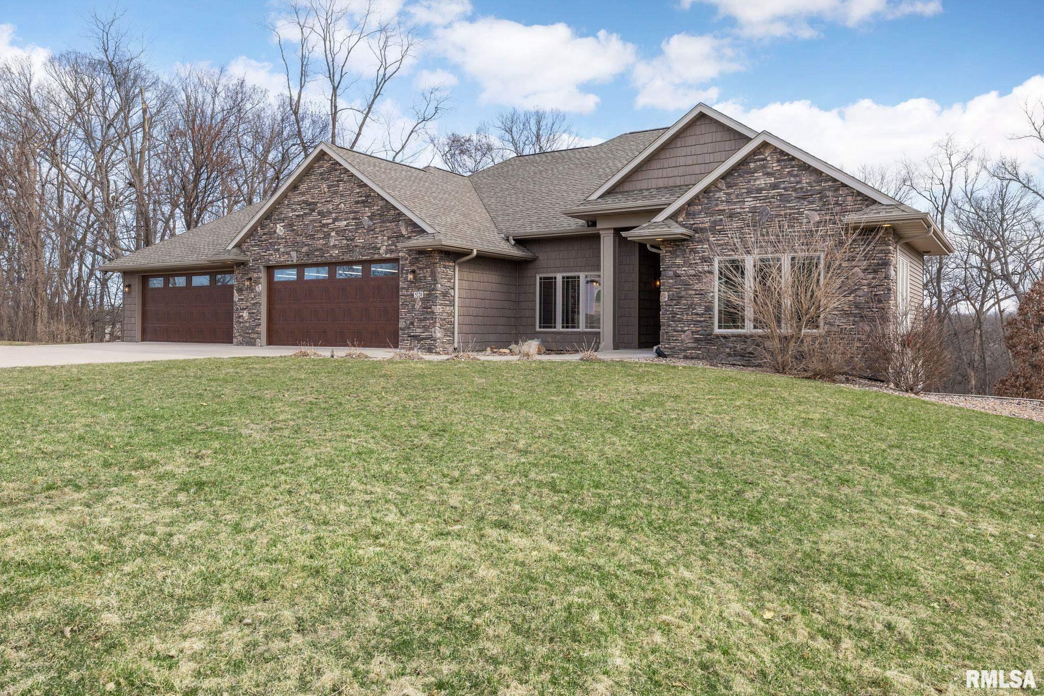 5220 Burr Oak Court, Cedar Rapids, Iowa image 2