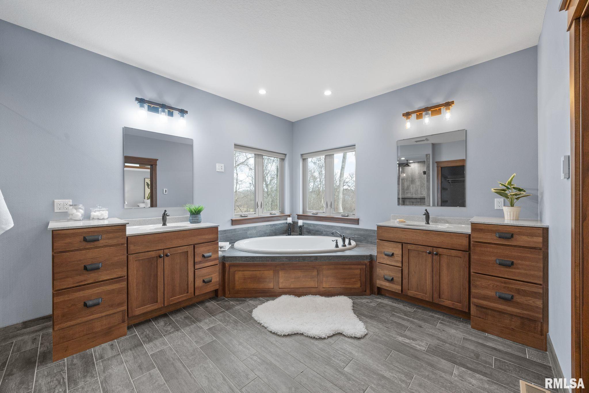 5220 Burr Oak Court, Cedar Rapids, Iowa image 20