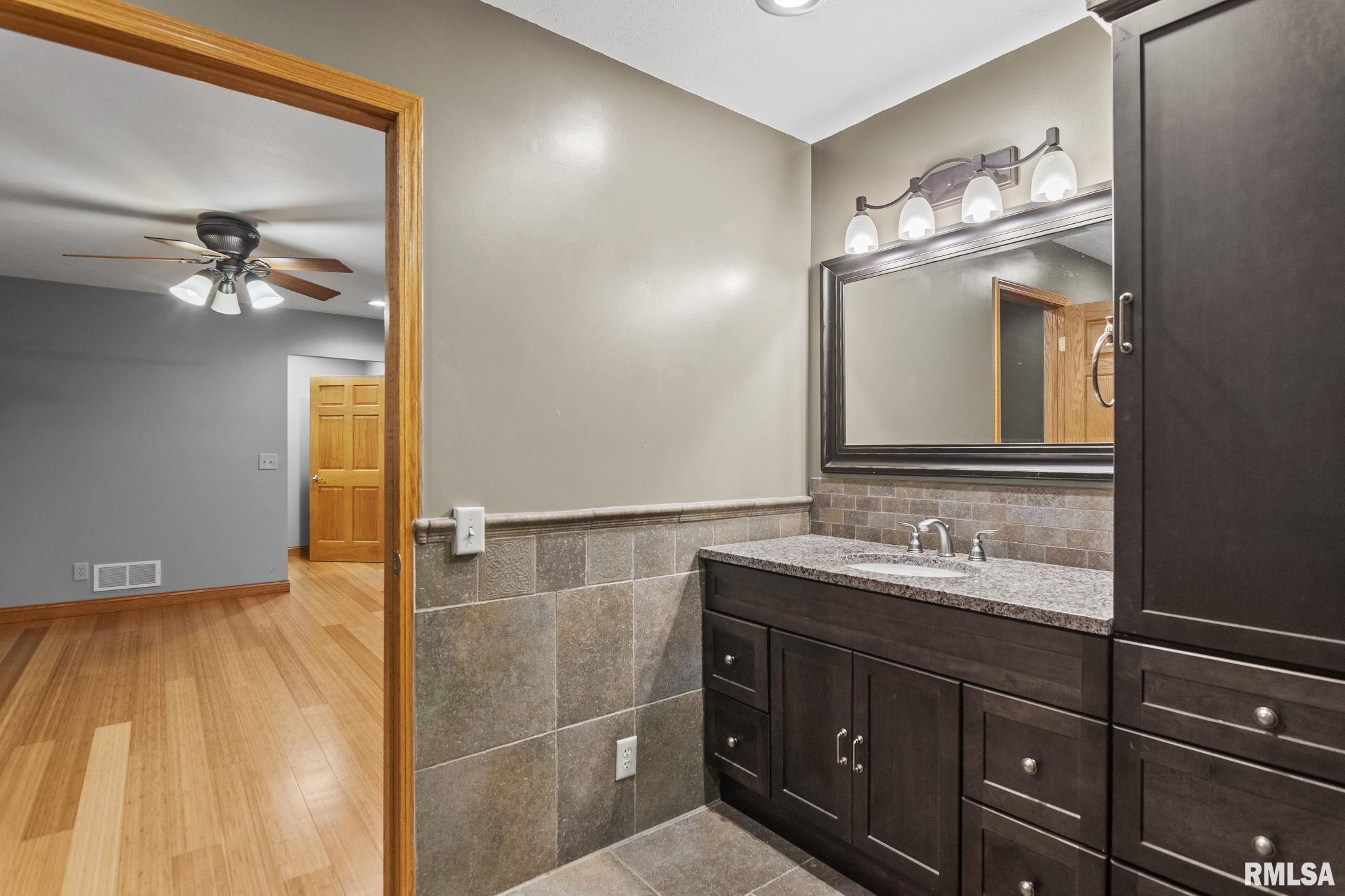 10 S Griffith Creek Road, Mechanicsburg, Illinois image 43