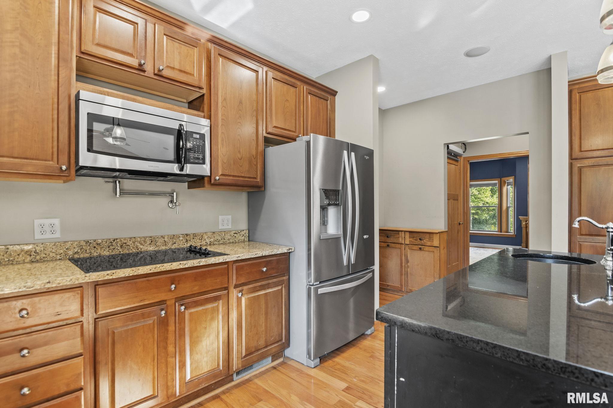 10 S Griffith Creek Road, Mechanicsburg, Illinois image 15
