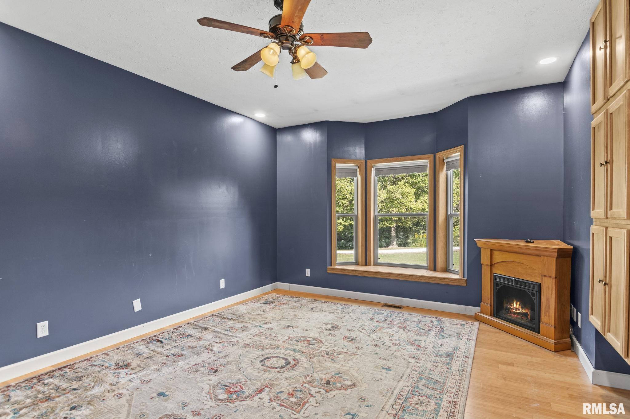 10 S Griffith Creek Road, Mechanicsburg, Illinois image 39