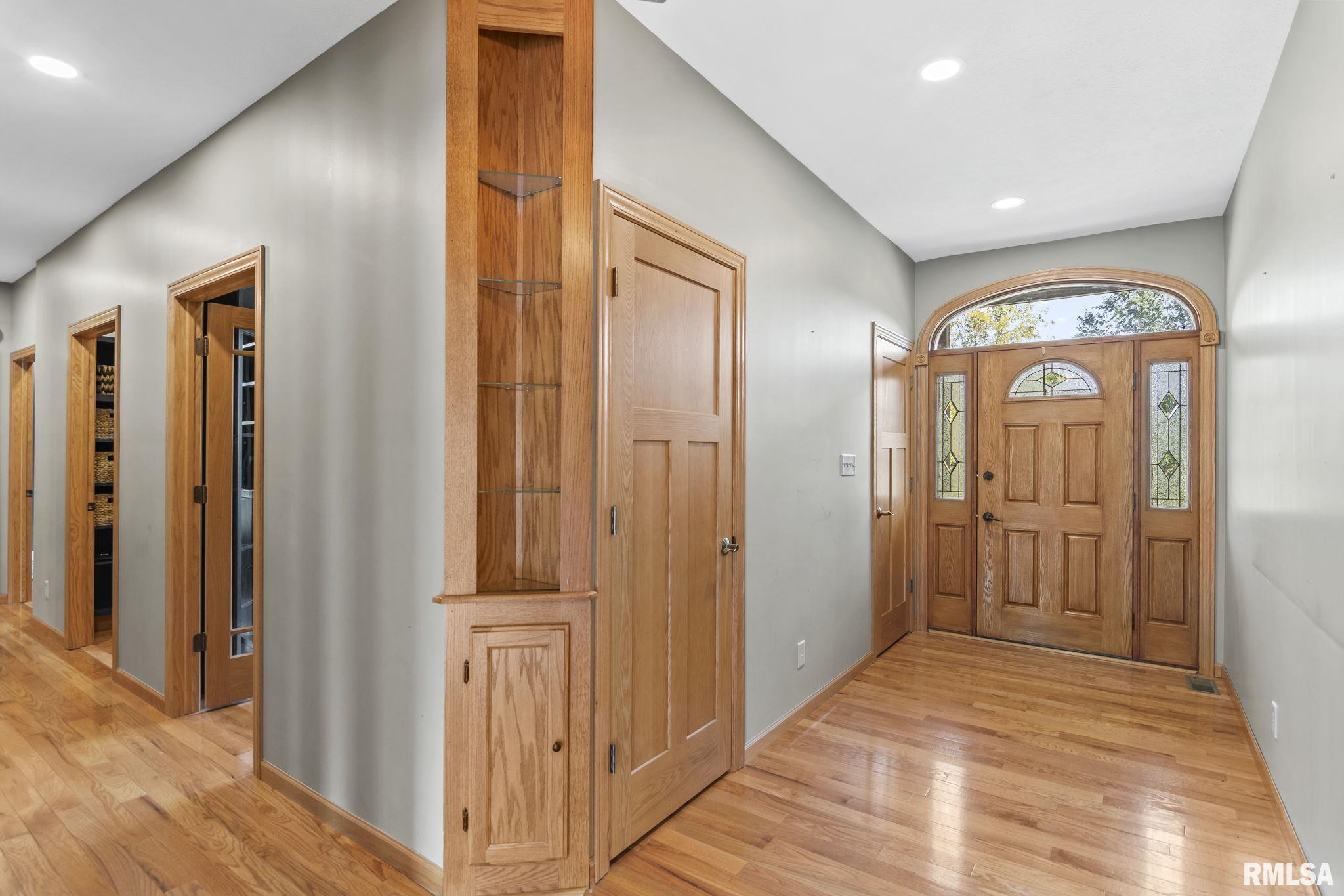 10 S Griffith Creek Road, Mechanicsburg, Illinois image 7