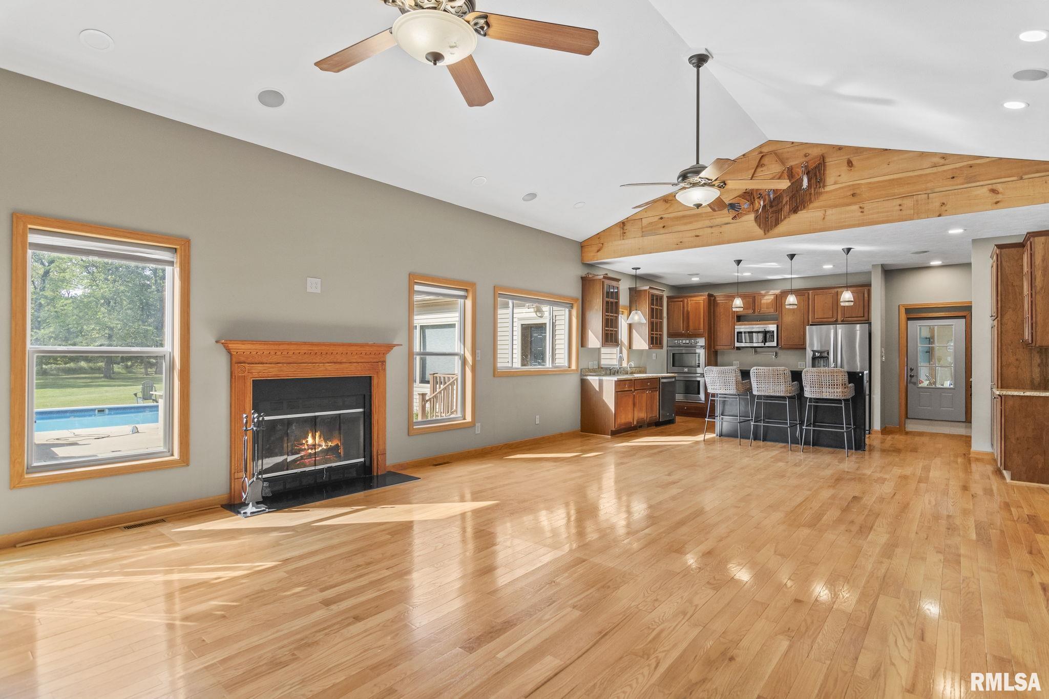 10 S Griffith Creek Road, Mechanicsburg, Illinois image 12