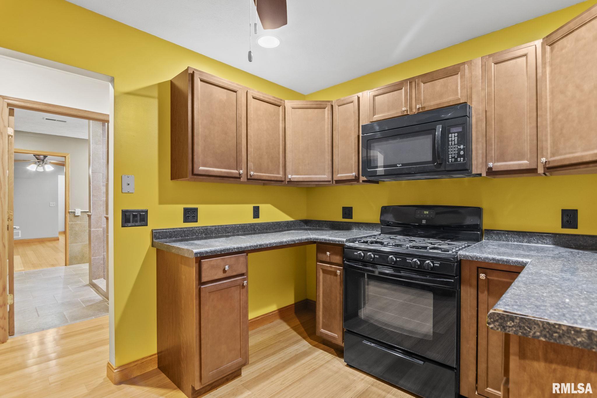 10 S Griffith Creek Road, Mechanicsburg, Illinois image 46