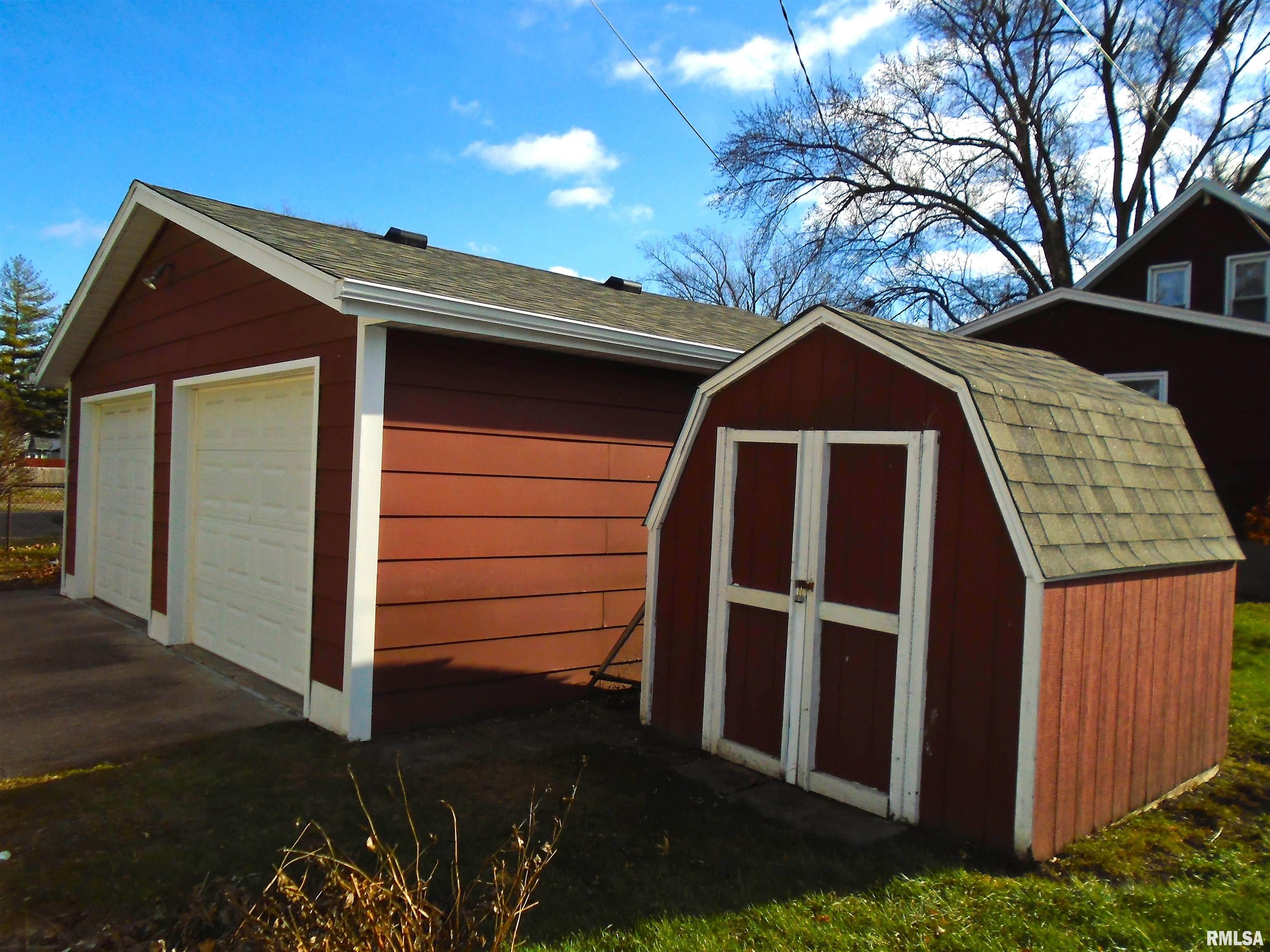 2308 W High Street, Davenport, Iowa image 11