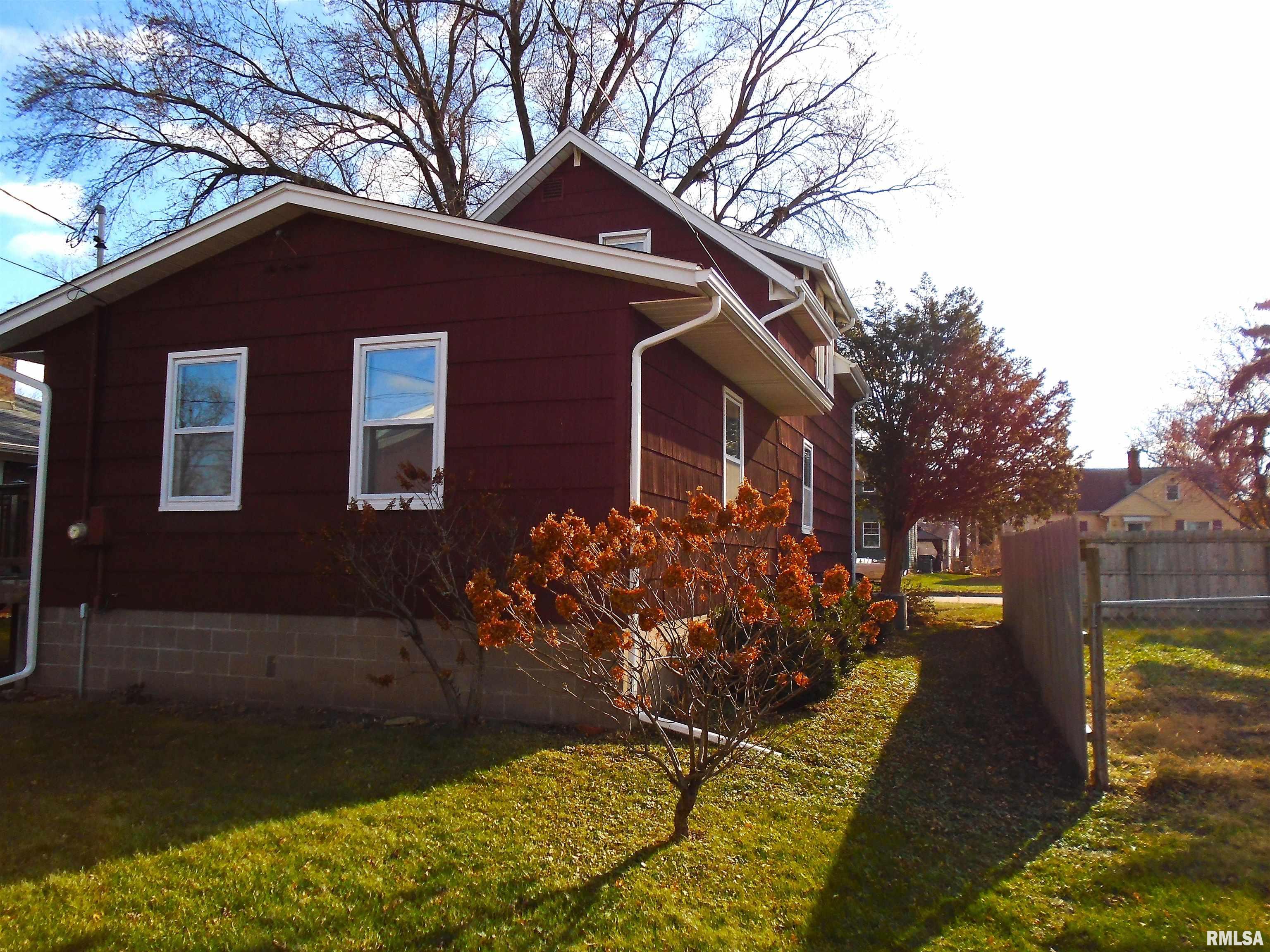 2308 W High Street, Davenport, Iowa image 12