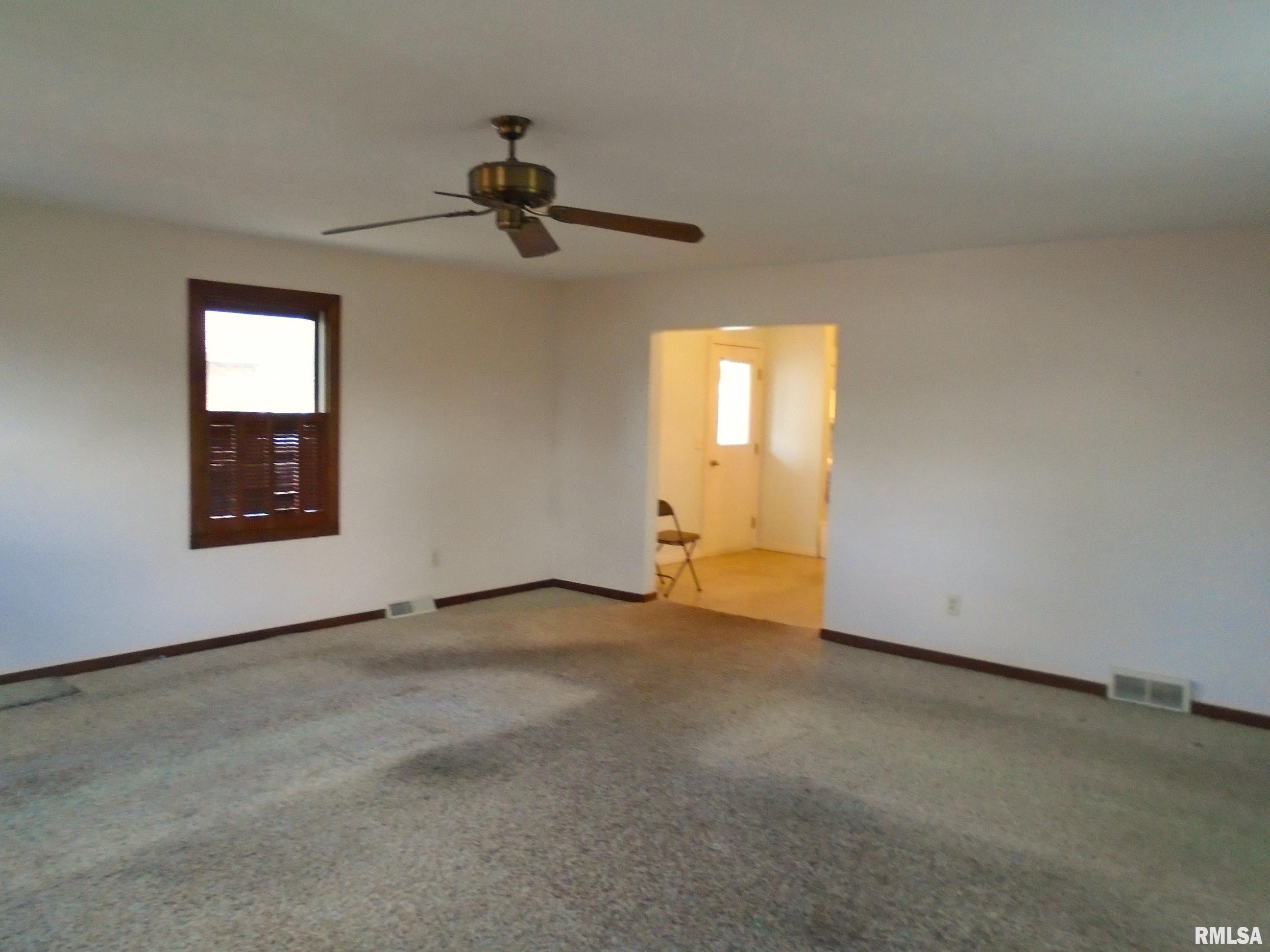 2308 W High Street, Davenport, Iowa image 2