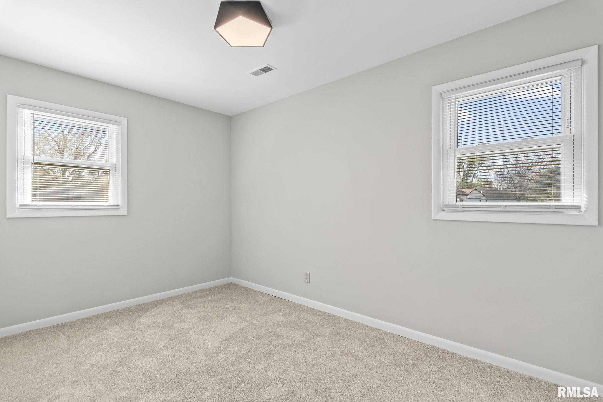 2318 Black Avenue, Springfield, Illinois image 14