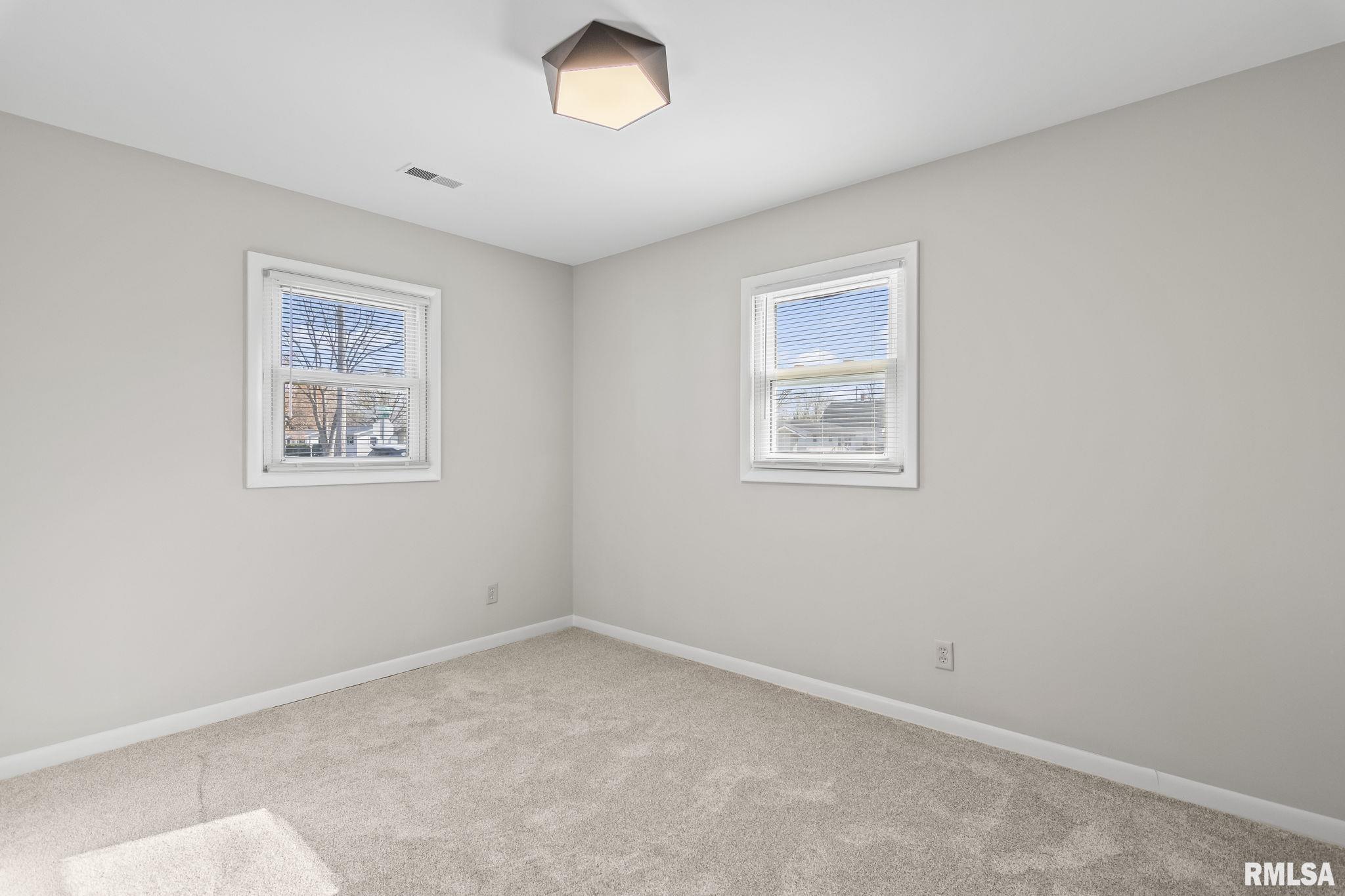 2318 Black Avenue, Springfield, Illinois image 18
