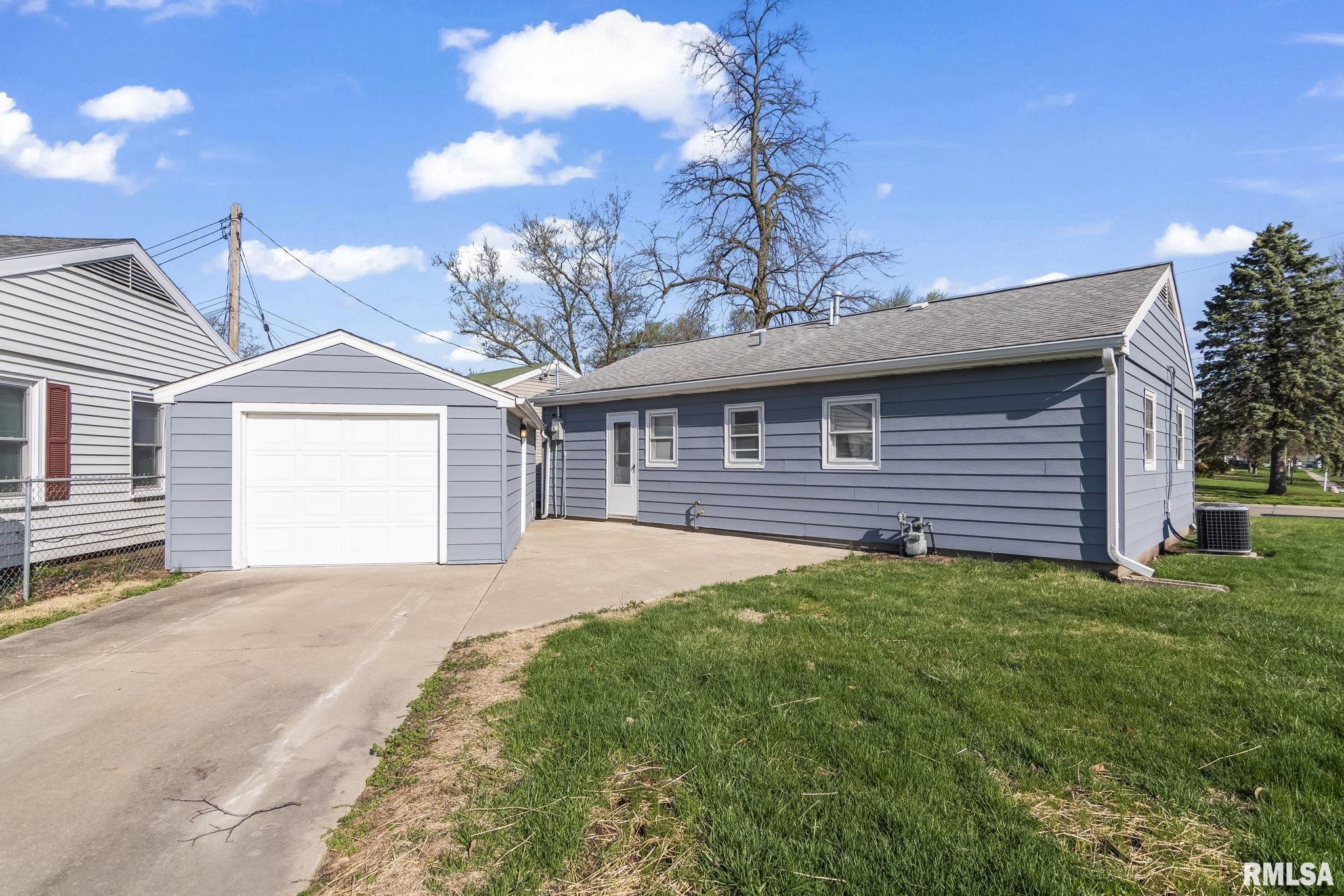 2318 Black Avenue, Springfield, Illinois image 5