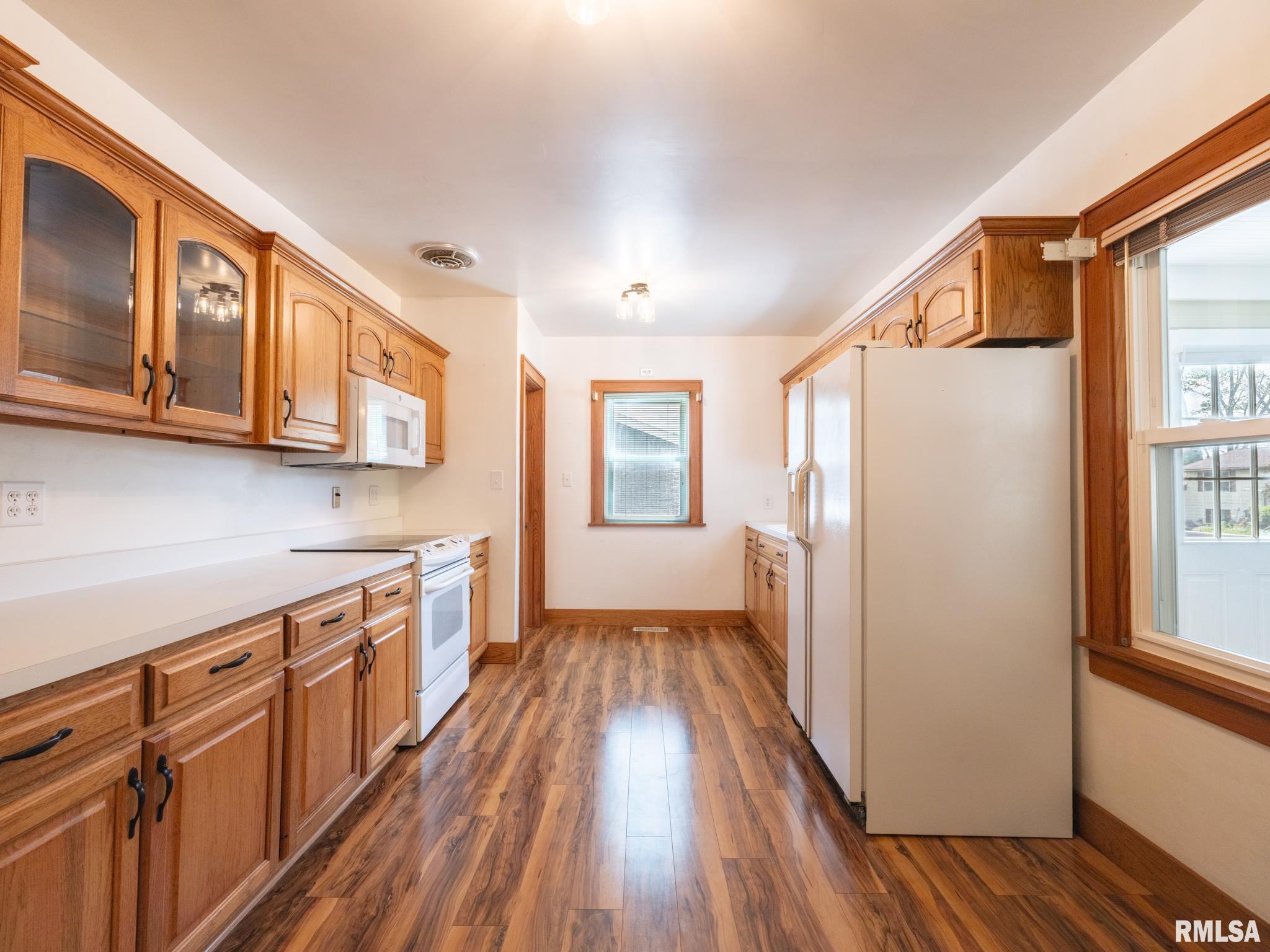 110 Loren Street, Washington, Illinois image 8