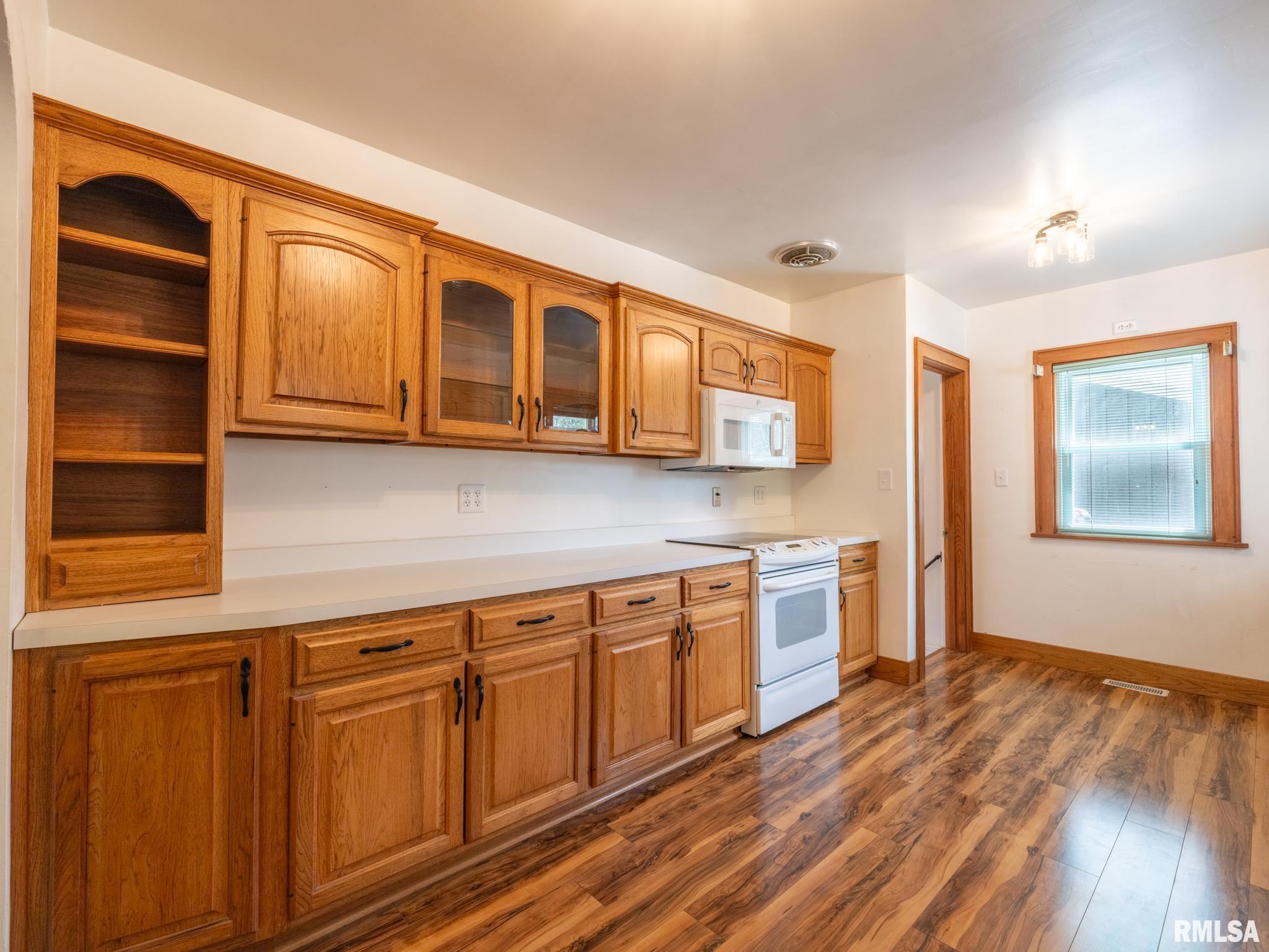 110 Loren Street, Washington, Illinois image 7